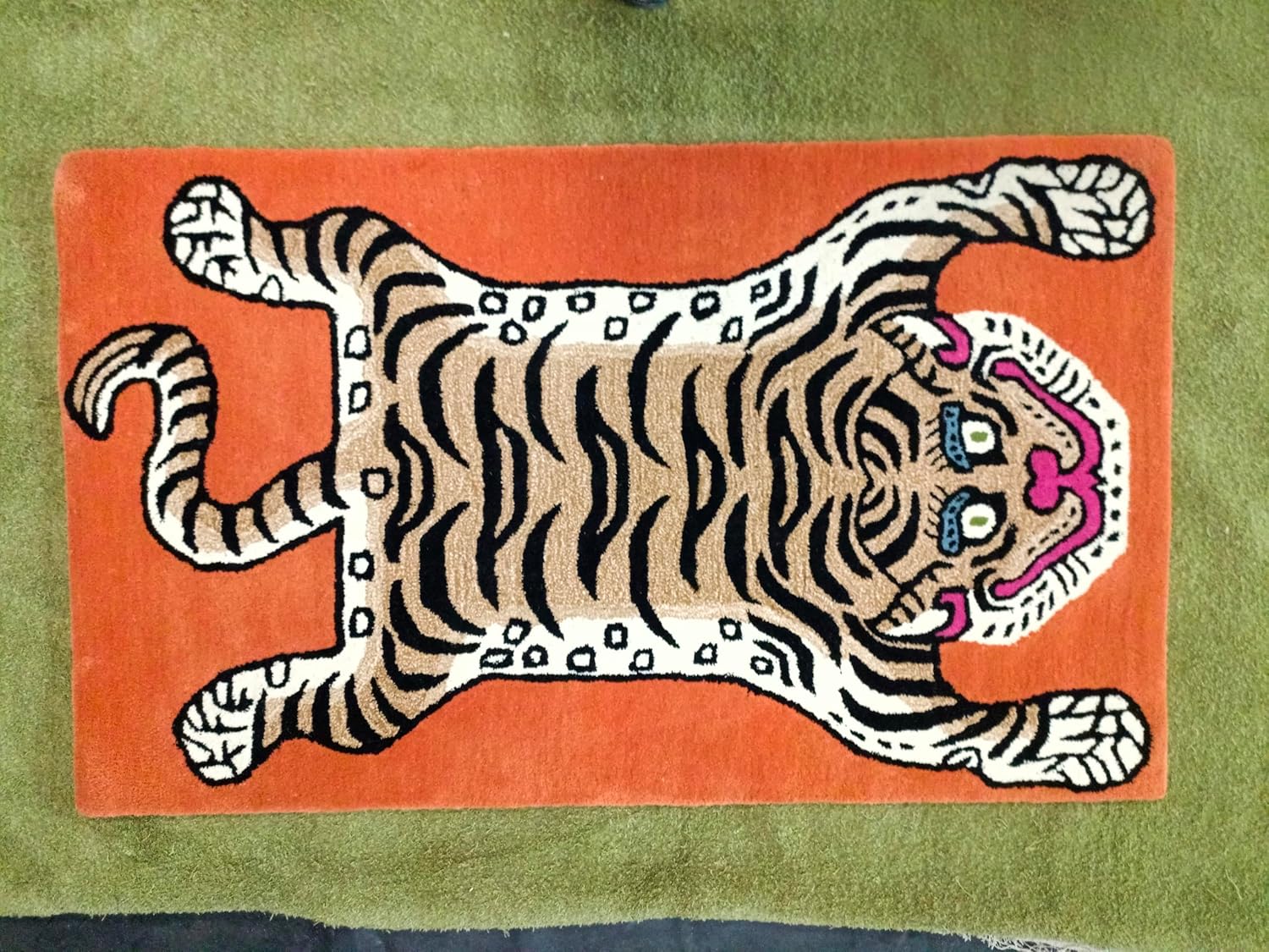 Tibetan Tiger Area Rugs 3x5 Feet 100% Woolen Handmade Tufted Rugs Skin Shape for Décor Carpet Animal Carpet for Kids Room & Bedroom by Modern Carpet (4x6 Feet)