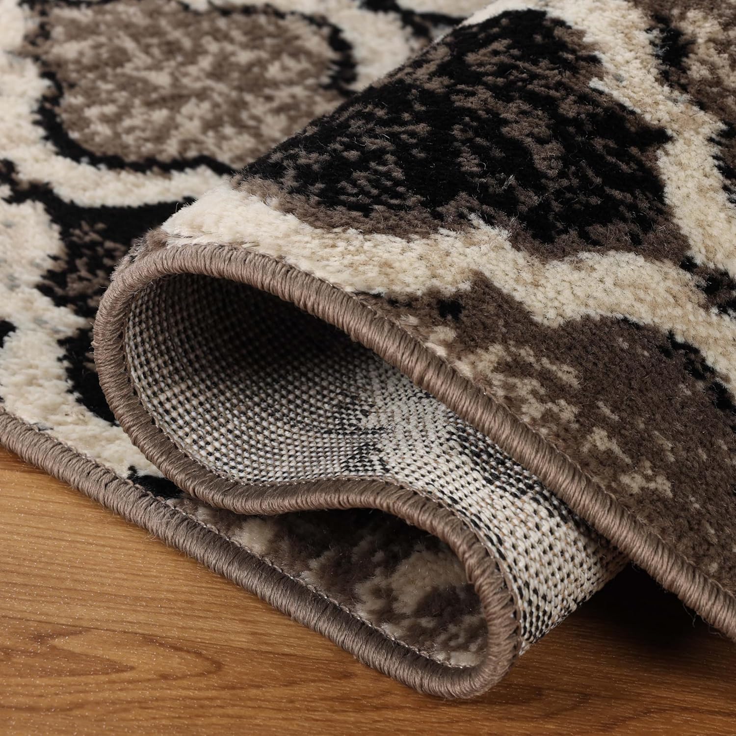 Superior Indoor Runner Rug, Jute Backing, Modern Plush Rugs for Hallway, Living, Dining Room, Bedroom, Office, Kitchen, Entryway, Geometric Trellis Floor Decor, High-Traffic Rugs, 2' 7 x 8', Ivory