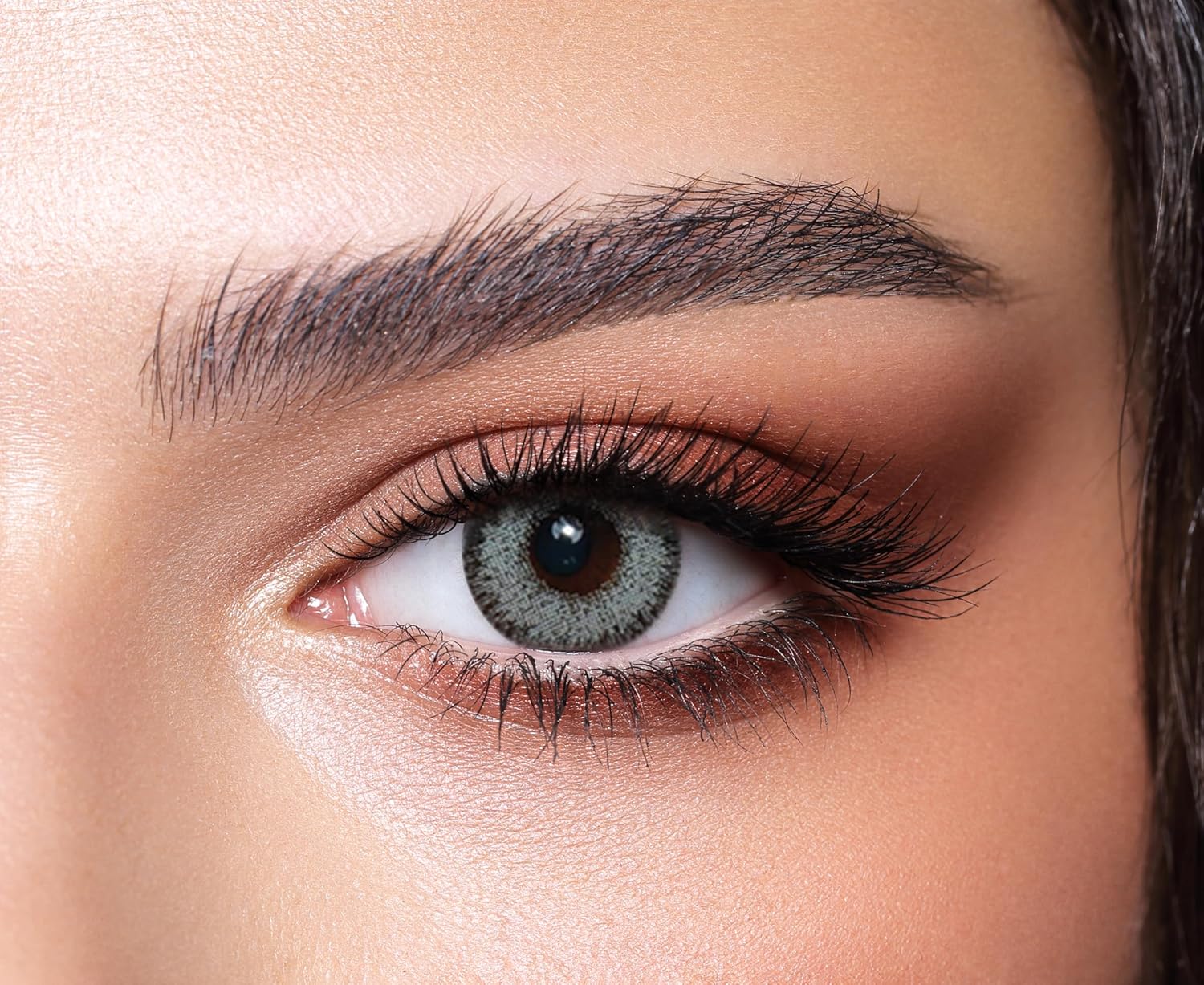 Daring Eyes Glow (Husky Gray Green) Storage Organizer Contact Lens Case, Travel Storage Box for Cosmetic Accessories.