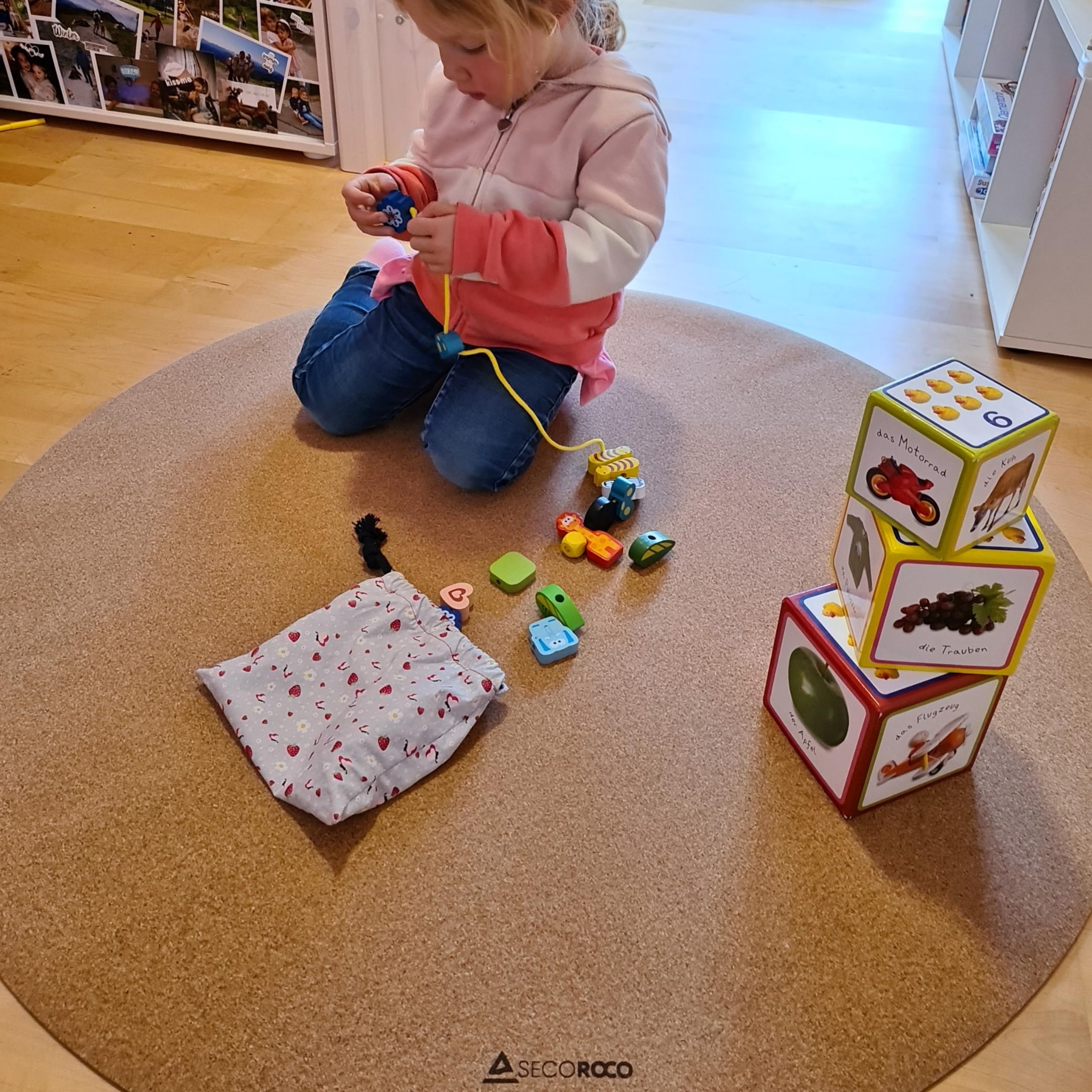 Spielmatte aus Kork, schadstofffreie Krabbelmatte, Spielteppich rund