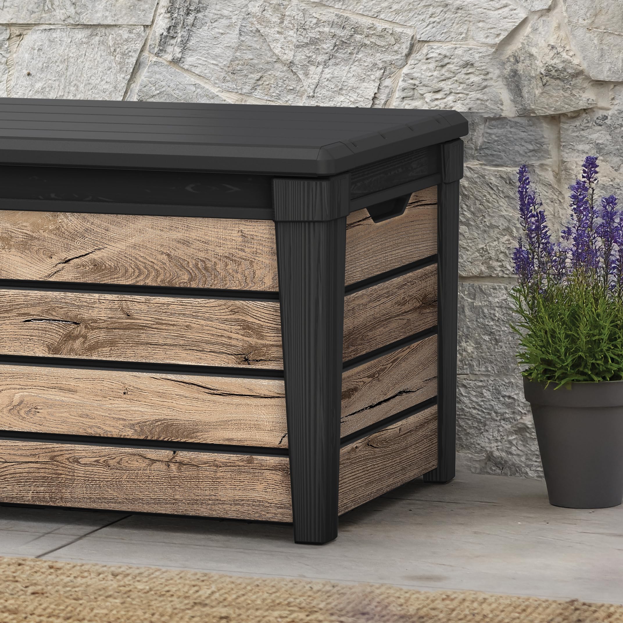 Koll Living Gartenbox Brightwood | 454 Liter, Holzoptik Pinie | Deckel mit Gasdruckfedern, bis 300 kg belastbar | wetterfest, wasserdicht, UV-resistent | Auflagenbox Kissenbox aus Kunststoff