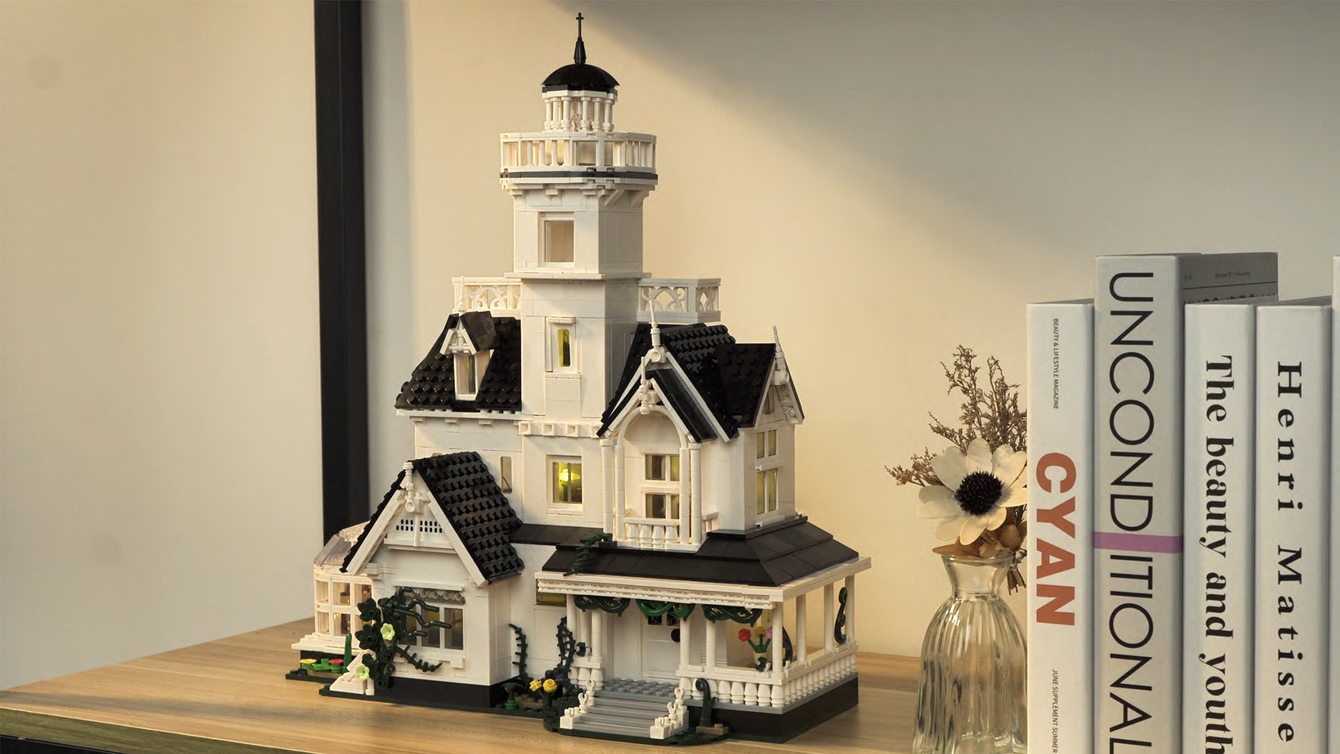 Amazon.com: Magic House Building Set with LED Light, Owens House