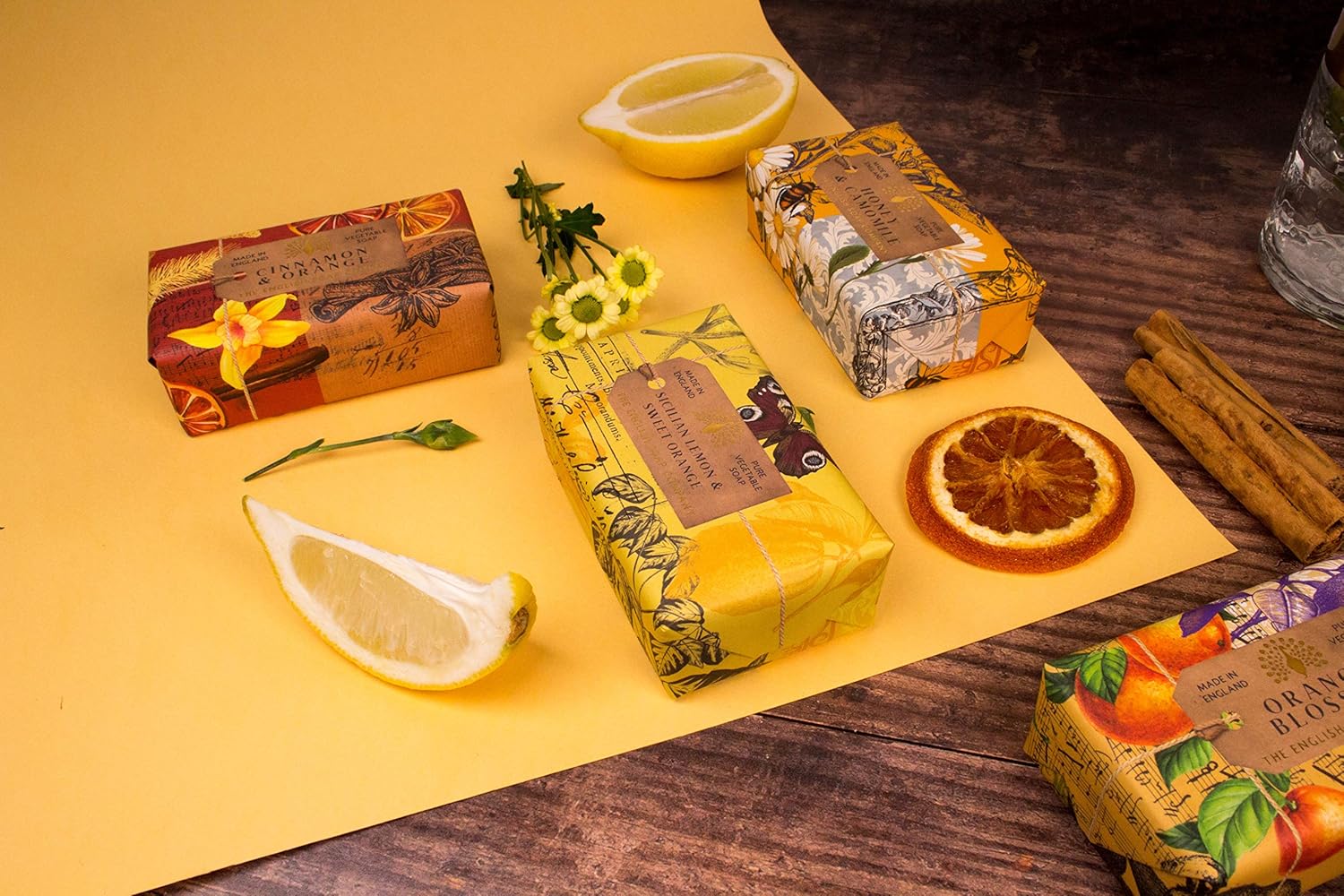 The English Soap Company Anniversary Orange Blossom Soap, Luxury Shea Butter Bar with Neroli and Citrus Notes, Vegan Friendly - Image 3