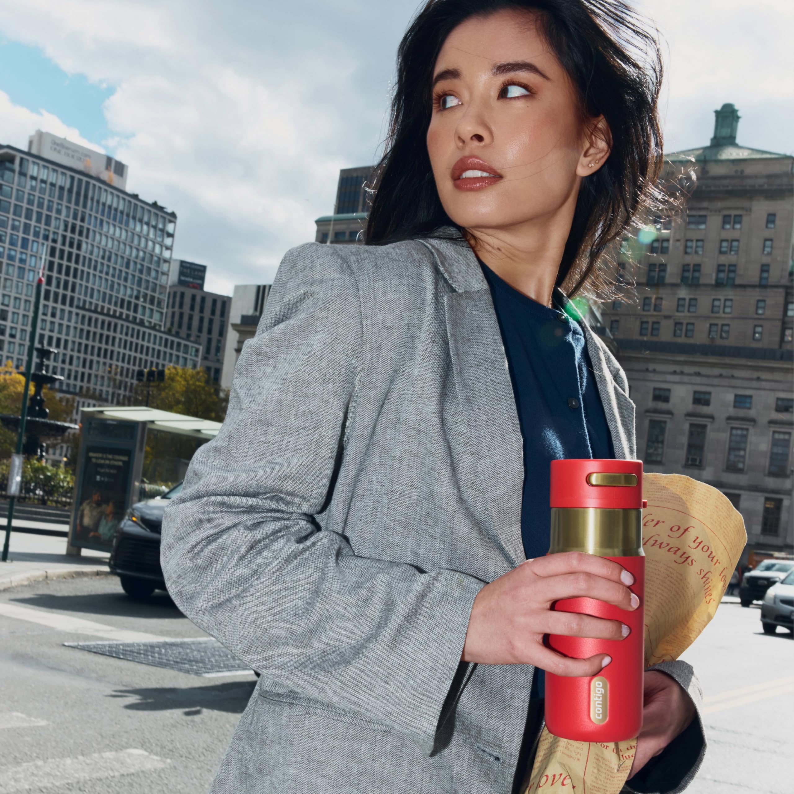 Amazon.com: Contigo AutoSeal 16 oz Stainless Steel Vacuum-Insulated Water  Bottle with Leakproof Push-Button Spout & Lock, Carry Strap, BPA-Free &  Lead-Free, Dishwasher Safe : Grocery & Gourmet Food