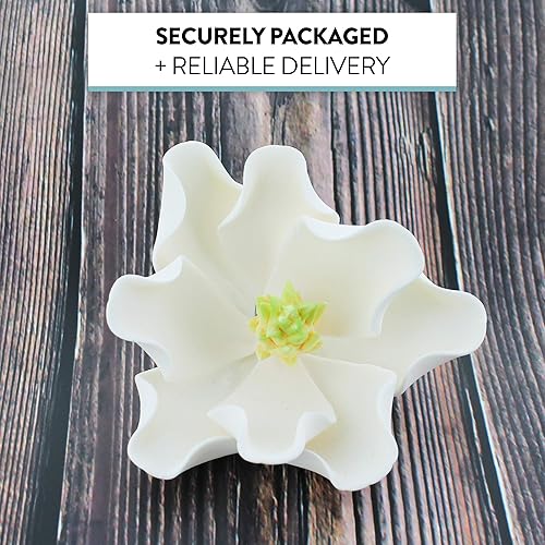 Miniatura 3 de Global Sugar Art Magnolia Blossom - Flores de pastel de azúcar, color blanco, grande, 3 unidades por el chef Alan Tetreault