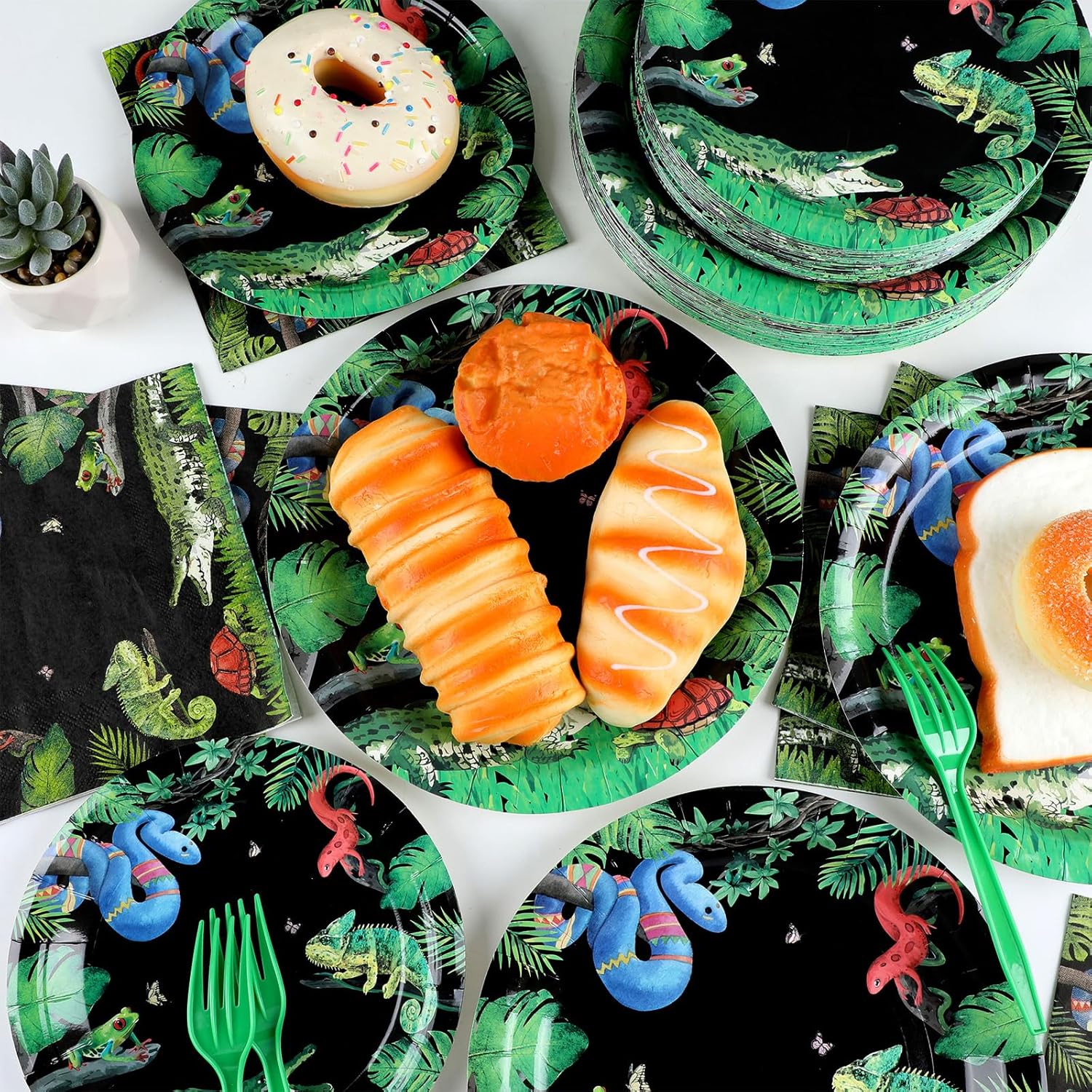 50 Guests Reptile Snake Party Plates and Napkins Party Supplies Jungle Swamp Snake Turtle Birthday Party Decorations Disposable Tableware Set Lizard Baby Shower Dinnerware Favor for Kids, 200PCS