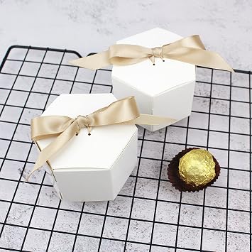YankMooM 30 PCS White Candy Gift Boxes,8.5 x 7.5 x 5.5cm Wedding Favour Boxes with Ribbon Small Cookies Gift Boxes for Wedding Baby Shower Birthday Party Holiday