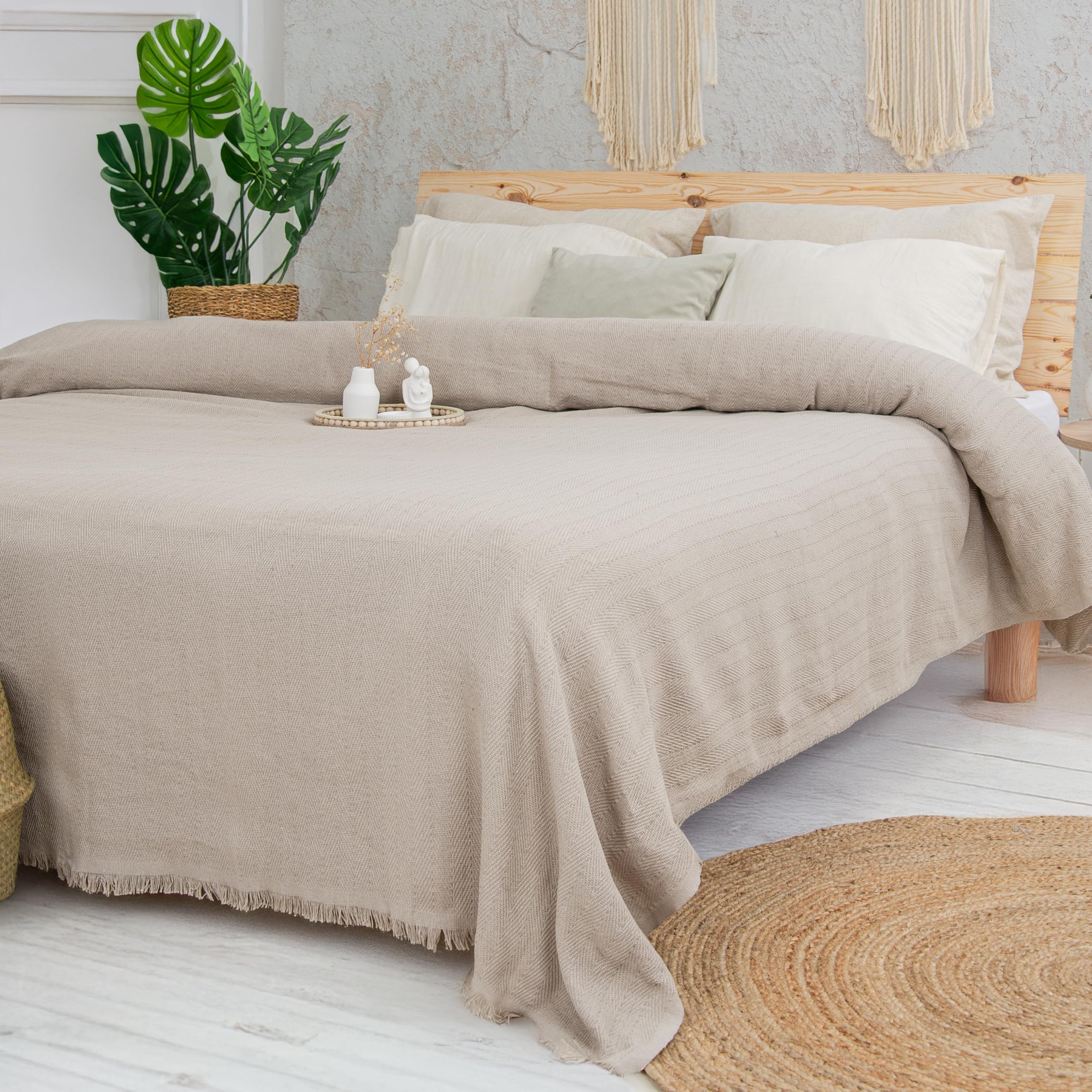 Milam London Bed Throw King Size, Beige, 220 x 240 cm