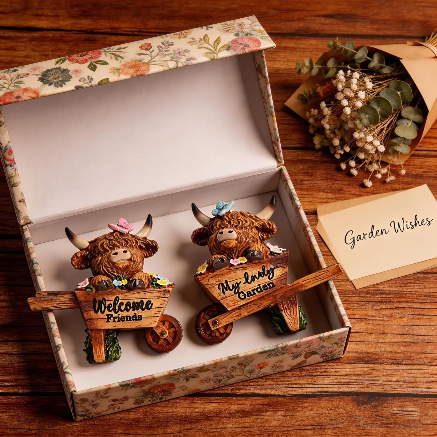 TERESA'S COLLECTIONS Garden Decor, Set of 2 Cute Highland Cows Sitting in Cart Garden Decor, Waterproof Resin Garden Statue, Highland Cows Gift, Garden Gift for Women Mom, Indoor/Outdoor