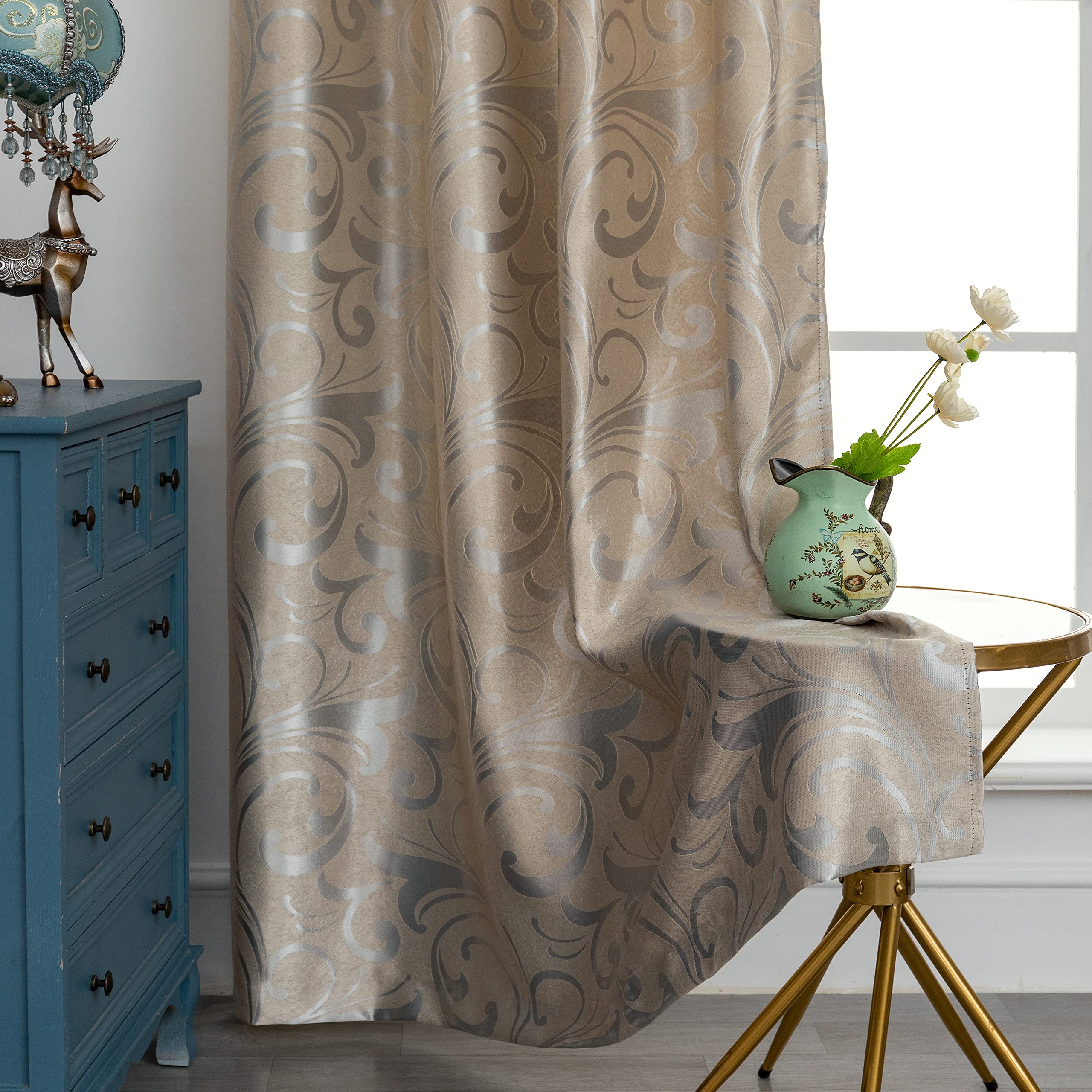 GIRASOLE HOME® Coppia Tende Jacquard Semi Oscuranti Motivo Corinzio Tenda Morbida Termica Isolante per Soggiorno Camera e Interni 2 Pannelli con Occhielli (Beige Corinzio, 140x275cm)
