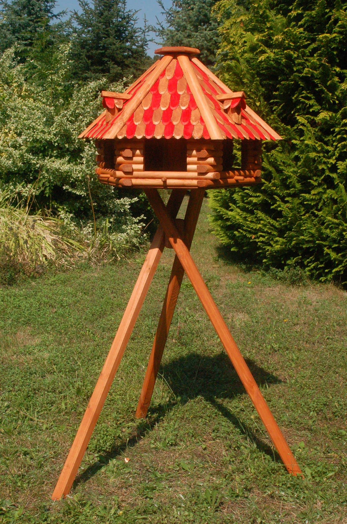 Deko-Shop-Hannusch Vogelhuis naar keuze met standaard en verlichting op zonne-energie, verschillende dakkleuren (vogelhuis met zonne-energie en standaard, dak houten dakspanen zwart/bruin