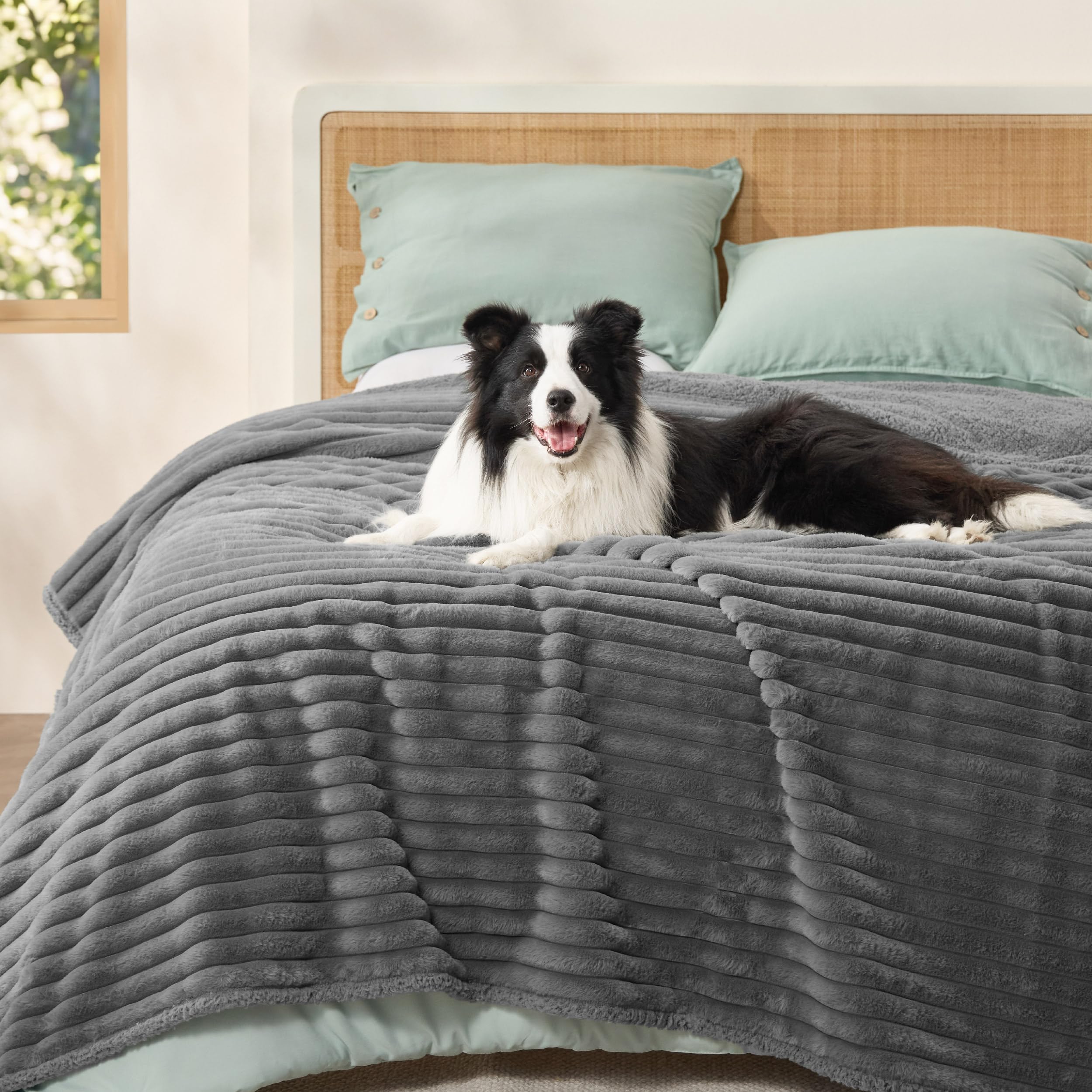 Bedsure ComfyFleece® Waterproof Blanket for Bed, Queen（86"x108"） Warm Grey