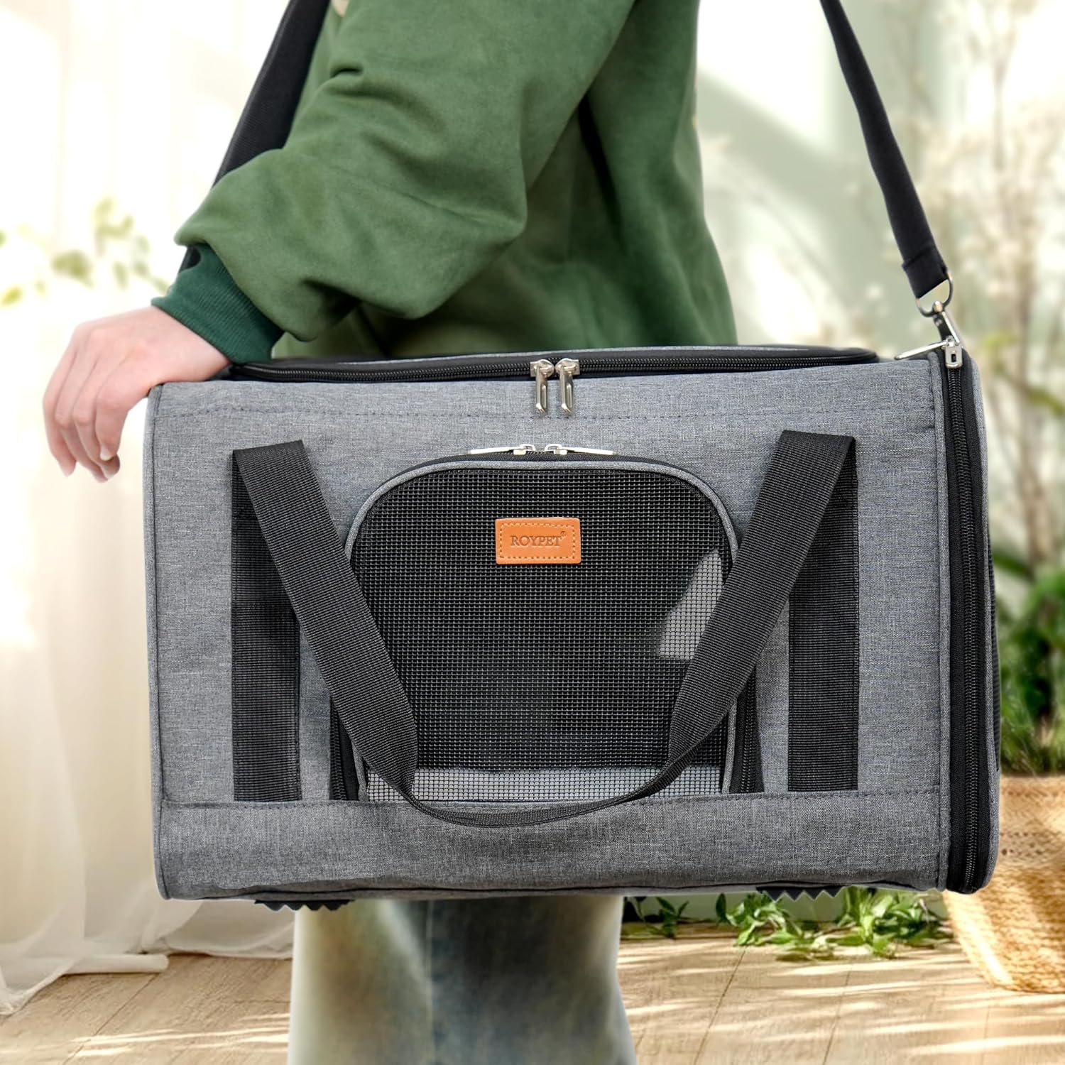 ROYPET Cat Carrier, Portable Pet Carrier Bag for Cats and Small Dogs, Foldable Soft Sided Cat Transport Carrier, Soft-Sided and Scratch-Proof mesh Cat Bag Pet Carriers, Travel Puppy Carrier(Grey) 7