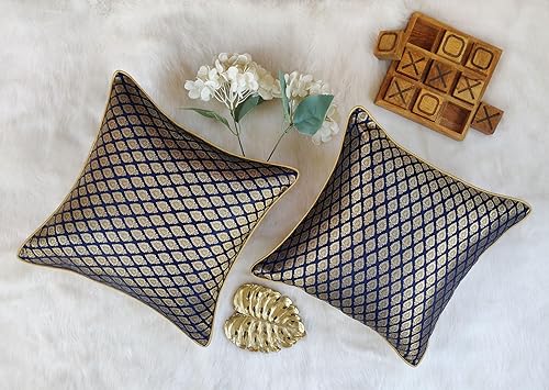 Miniatura 6 de AVKA Studio Fundas de almohada florales  Paquete de 2 almohadas decorativas de brocado  Morado y dorado opaco de 20 x 20 pulgadas  Funda de cojín de