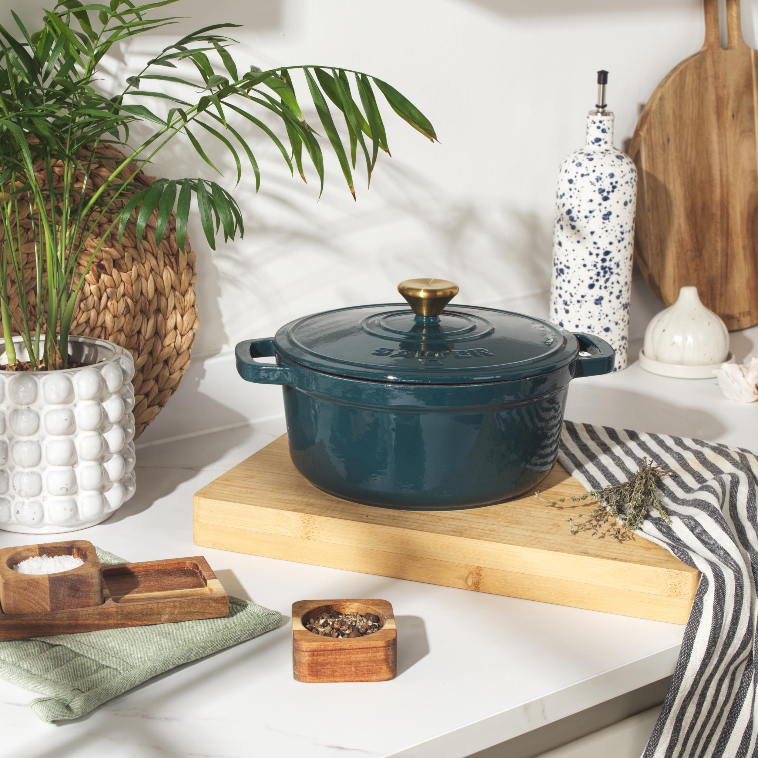 Salter Chester Casseruola in Ghisa – Verde, 24CM, Coperchio Autoimbastitore, Forno Olandese, Cucina da Piano a Forno, Adatta a Tutti i Tipi di Piano Cottura Inclusa l'Induzione, 3.4L, Senza PFAS