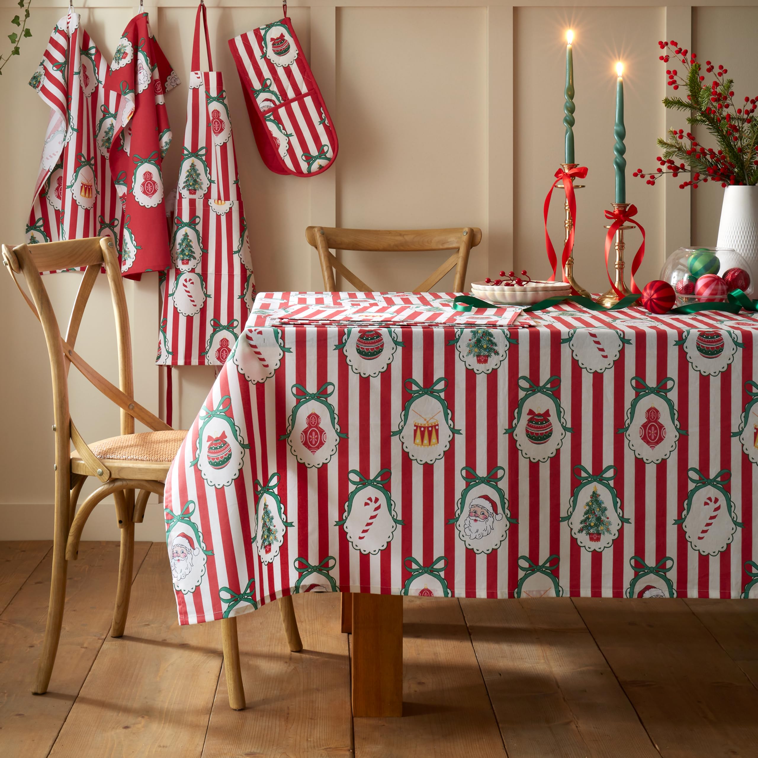 Catherine Lansfield Christmas Vintage Stripe Cotton Table Cloth Red 137X229cm