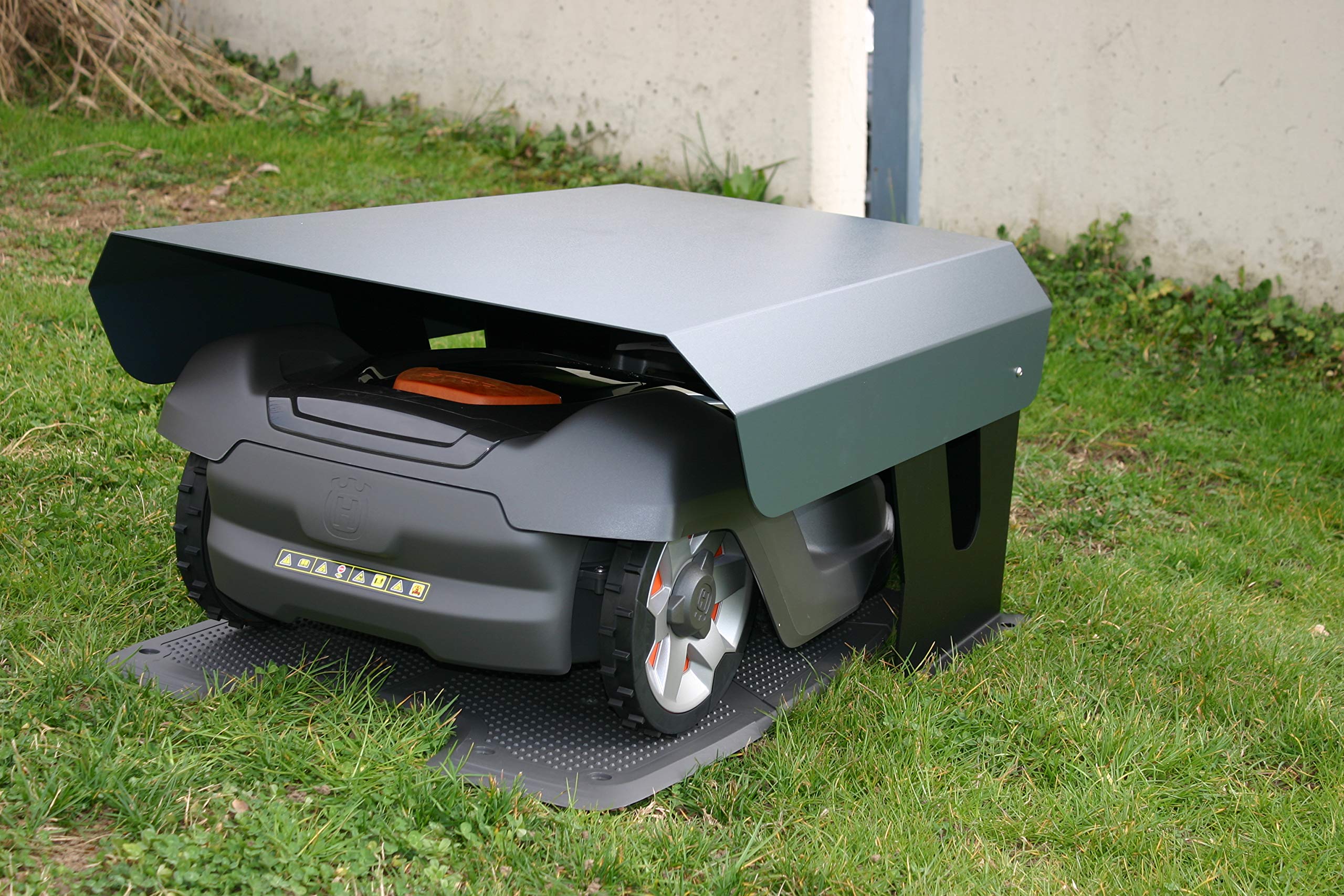 Garage copristazione universale per riparo di robot rasaerba a ricarica frontale o posteriore - modello "EVOLUTION" con coperchio ribaltabile e vano porta oggetti (BIG)