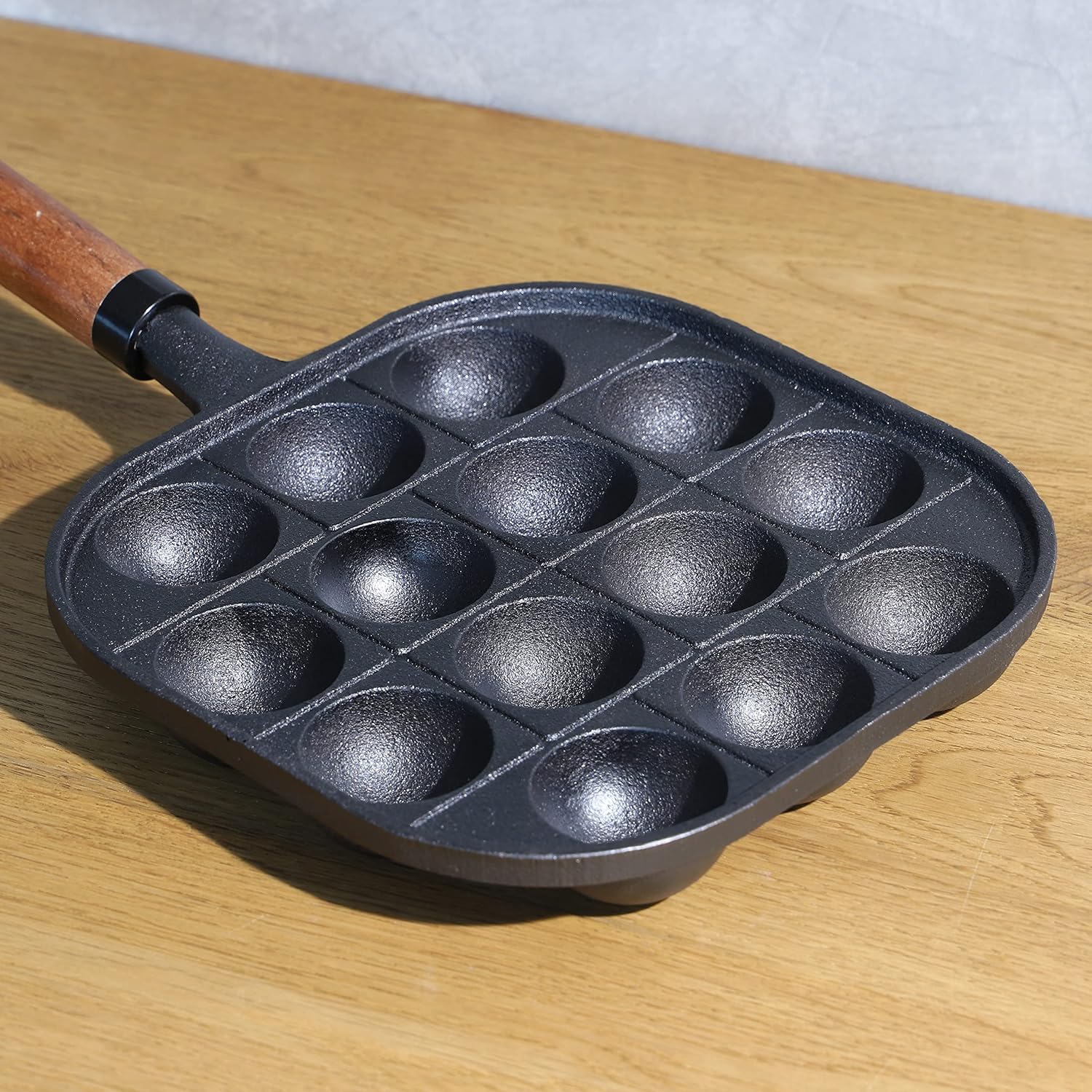 Pearl Metal HB-6218 Takoyaki Plate, 21 Holes, Iron Casting, For Gas Stoves, Sprout