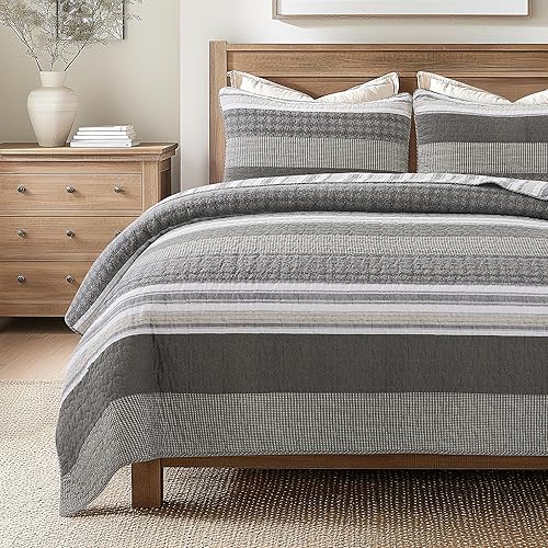 Soul & Lane Madrona 3-Piece Pieced Cotton Quilt Set - Queen Size with 2 Shams, Modern Masculine Quilted Bedspread in Brown and Gray, Contemporary Striped Bedding for Men's Bedroom