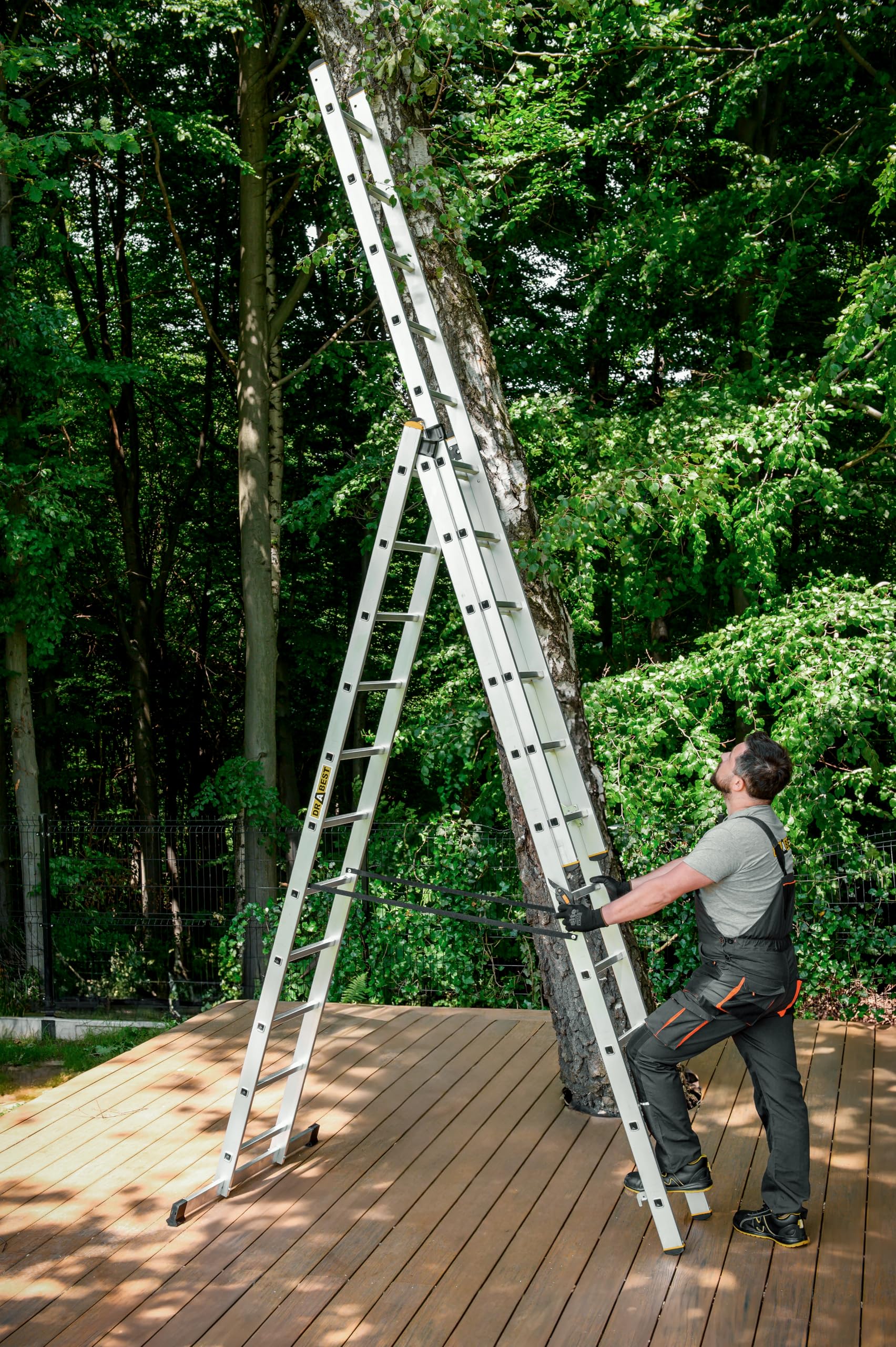 DRABEST Leiter PRO Serie Aluleiter 3-teilig Mehrzweckleiter 3x11 Stufen bis 150 kg Arbeitshöhe 6,31 m inkl. Eimerhaken