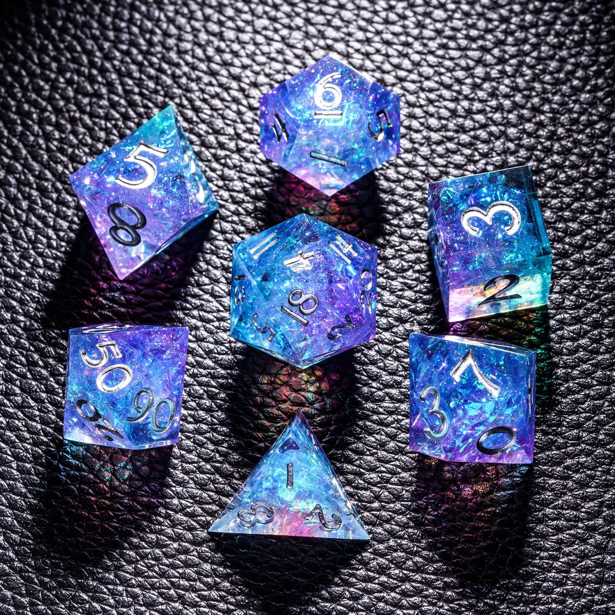 Lot de 7 dés DND, faits à la main à bords tranchants (violet et