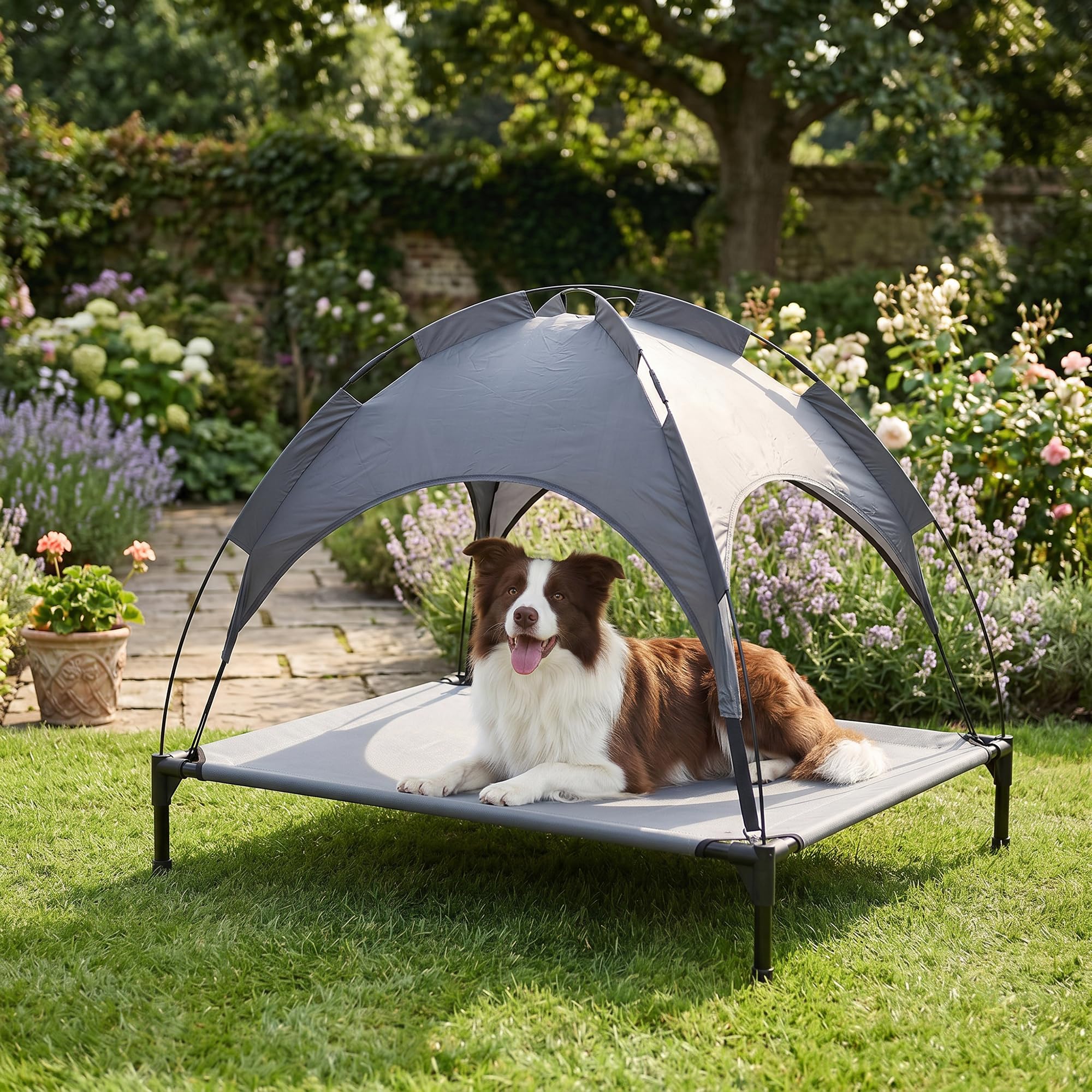 Italian Bed Linen – Brandina Rialzata per Cani "Sunny", Lettino con Tettuccio Protezione UV e Impermeabile, Tessuto Traspirante Anti-Umidità, Portata 50kg, Ideale per Esterno e Giardino, 105x85x85 cm