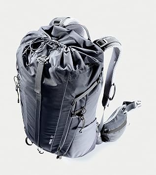 Deuter Unisex Adult's Trail 30 Hiking Backpack - Black (Black Graphite), 30L