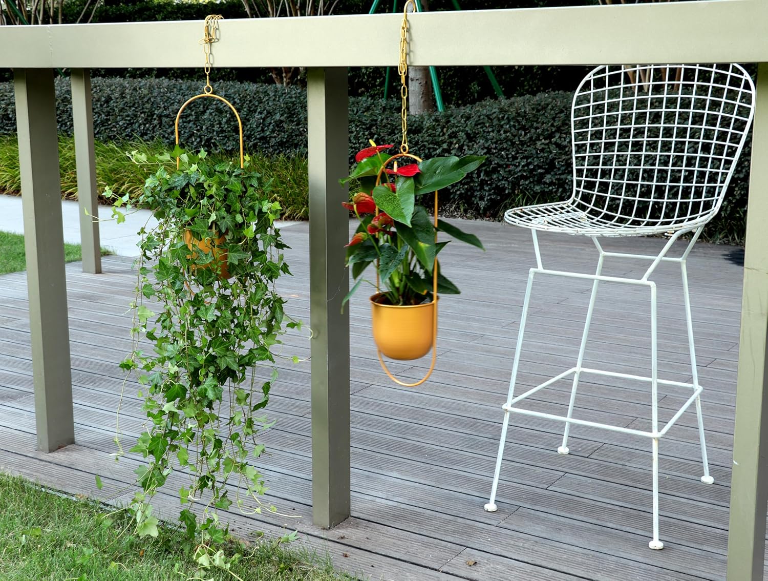 Cornasee 5.5" Gold Metal Hanging Planter for Home Decor/Fence/Balcony/Window,1-Pack Railing Planters Vintage Flower Pot with Detachable Hooks for Herb,Cactus