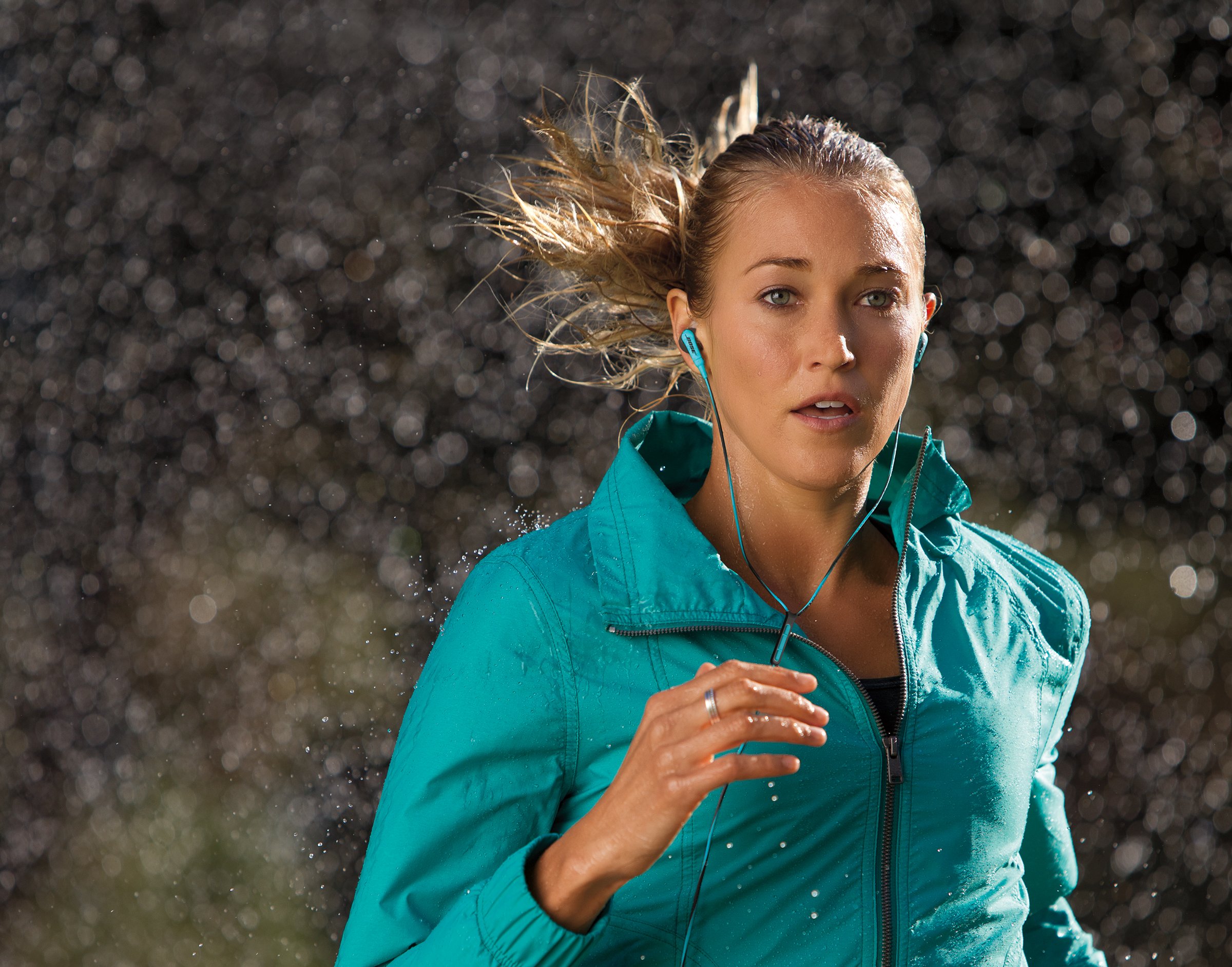 BOSE SIE2i イヤフォン 青/黄 Amazon.com: Bose SIE2i Sport Headphones - Blue : Electronics