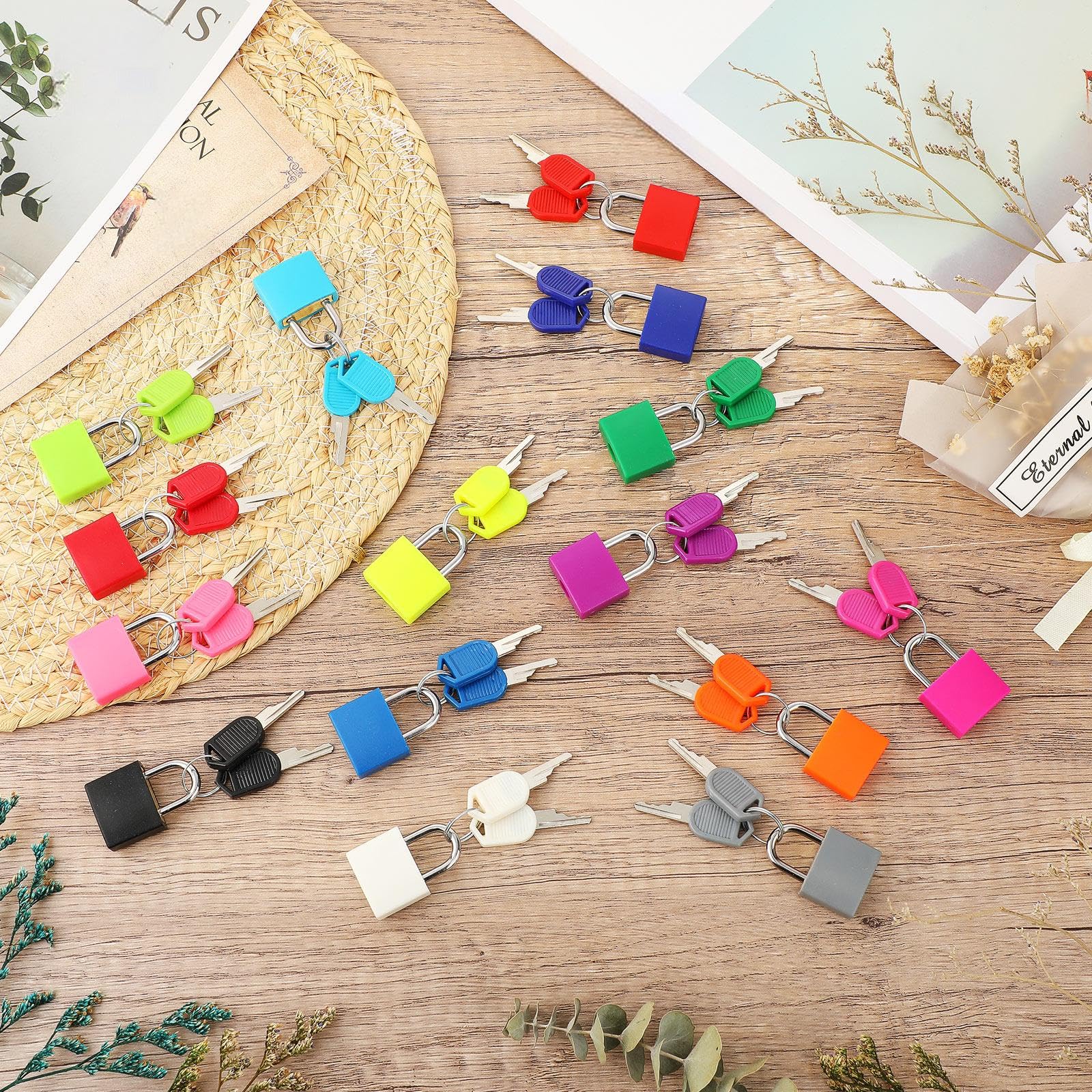Photect Lucchetto per valigie con chiave, in metallo, con chiave, multicolore, piccolo, mini lucchetti per bagagli, per scuola, palestra, aule, giochi di abbinamento, viaggi (colori vivaci, 45 pezzi)