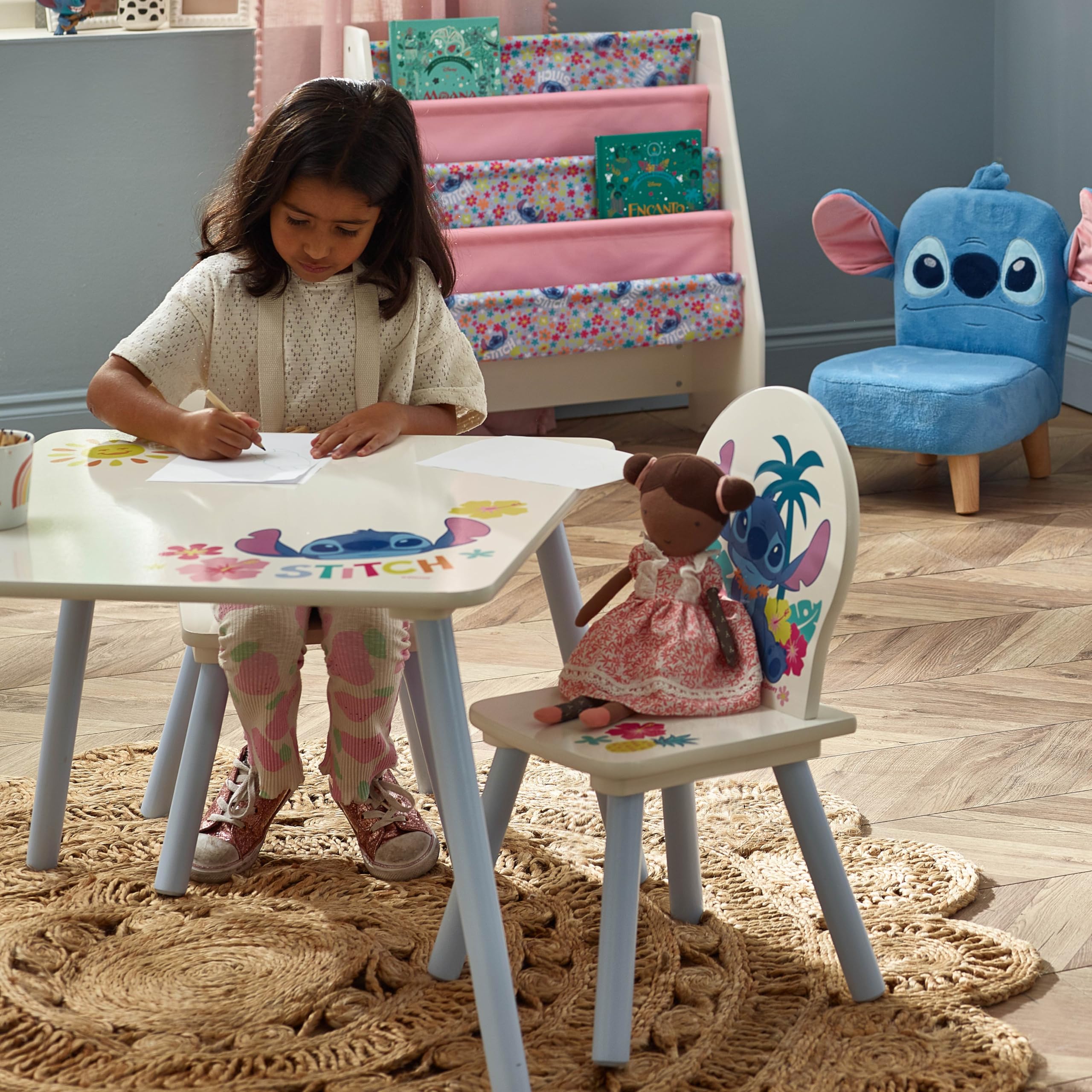 Disney Set tavolino con 2 sedie Stitch