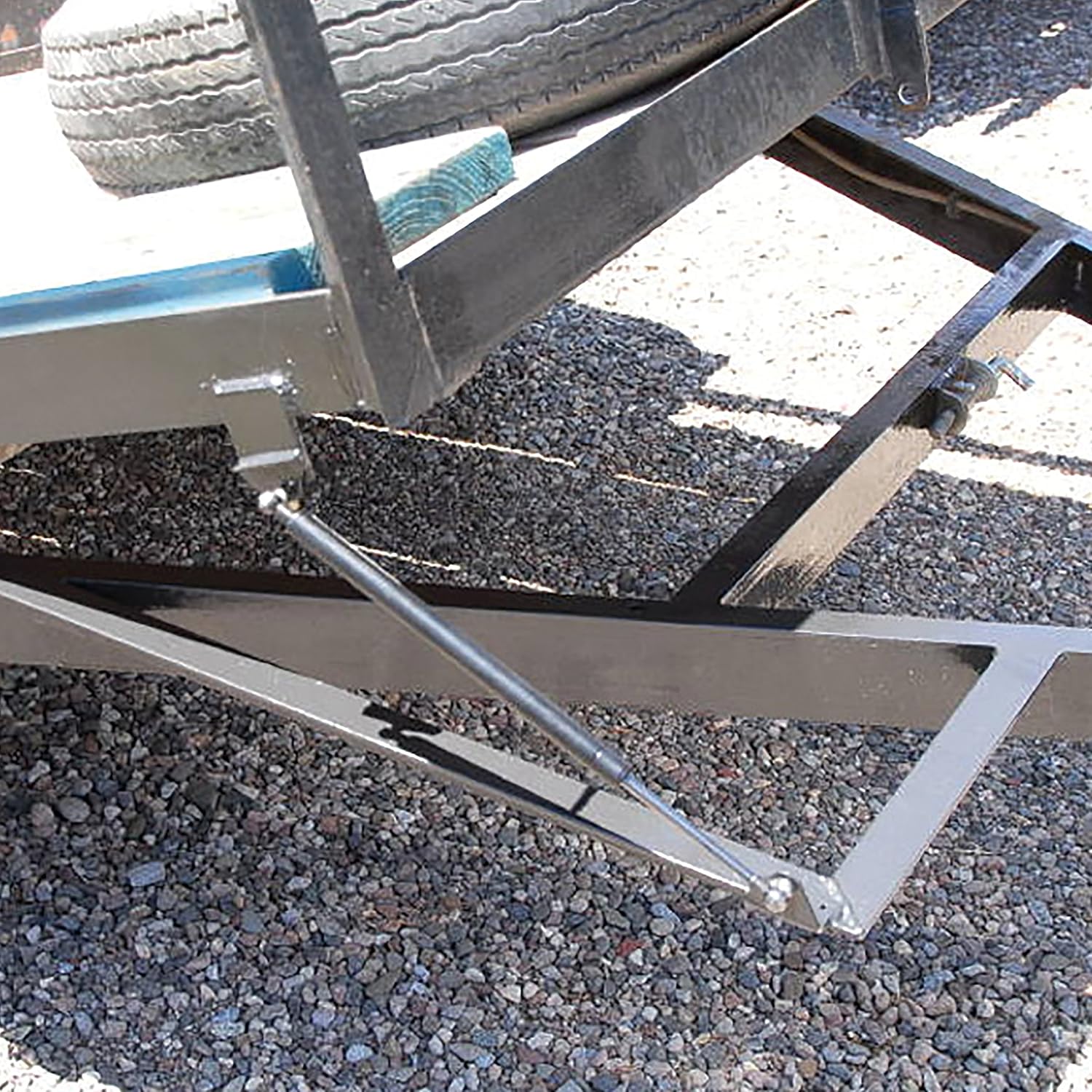 Caliber 13511 Trailer Lift