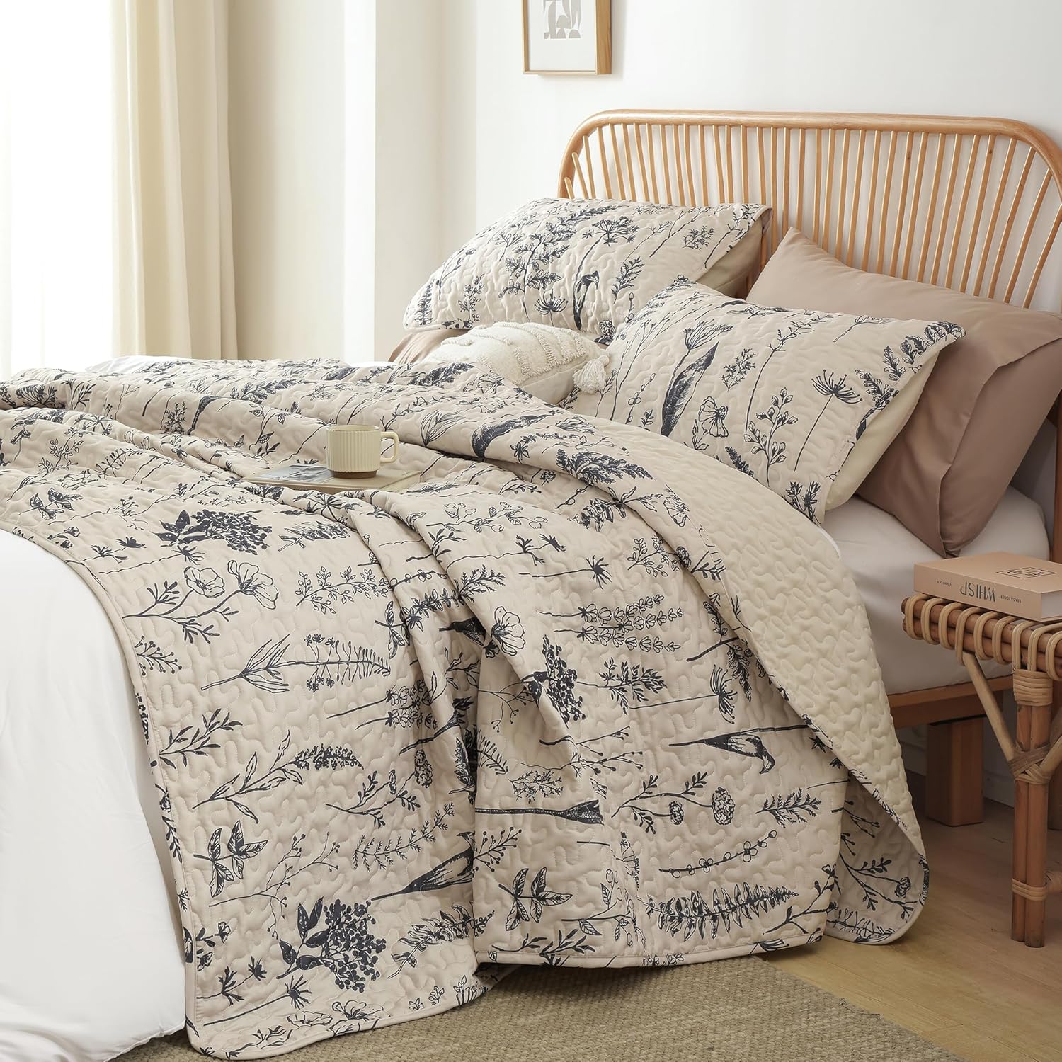 JANZAA Quilt King Size Beige Quilt Bed Spread Boho Quilt with Floral Pattern Microfiber Quilts Set 3 Pieces Lightweight Comforter Reversible Bedding Set,1Quilt 104x90 inches, 2 Pillowcases - Image 6