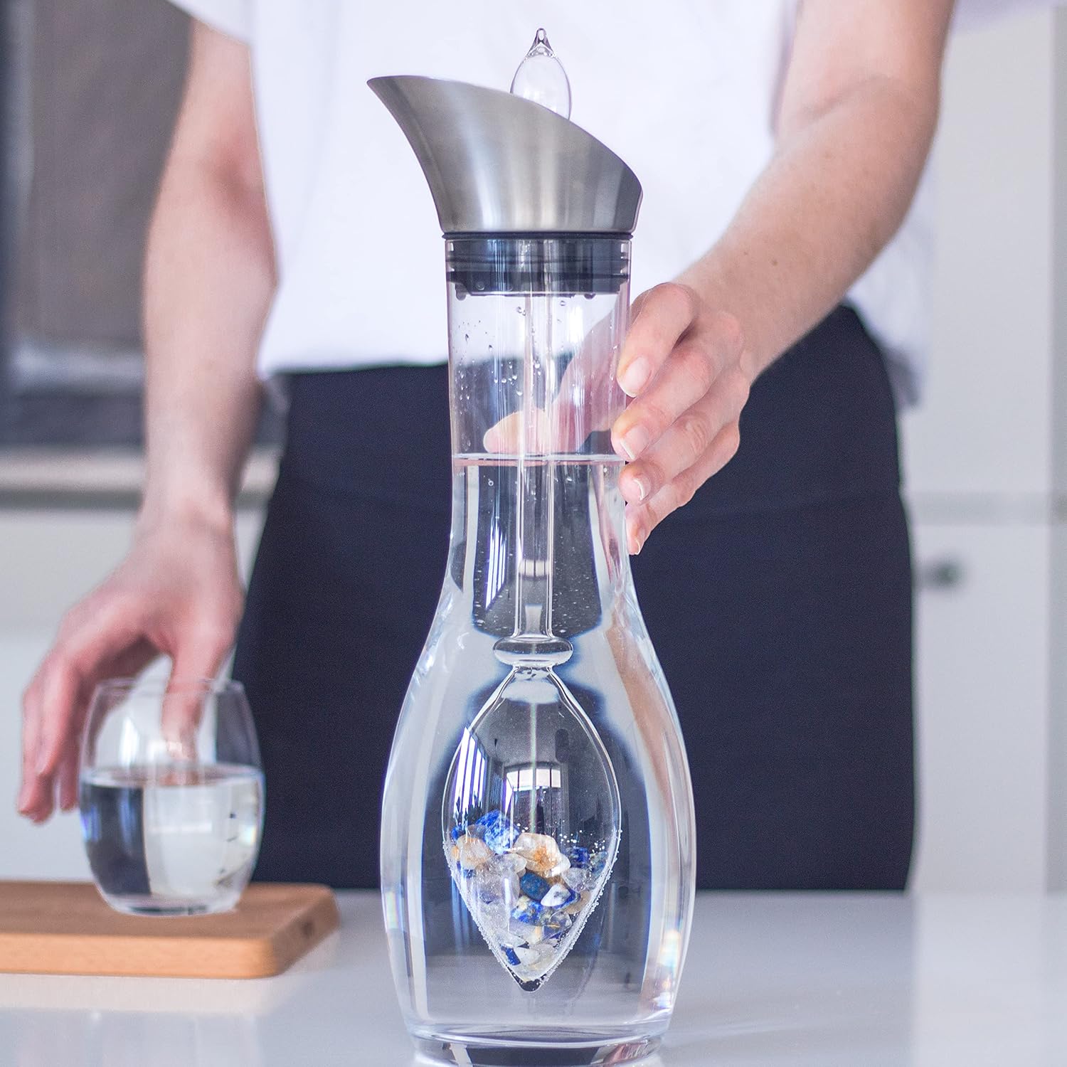 VitaJuwel Era Inspiration | Crystal Water Carafe with Lapis Lazuli & Rutilated Quartz