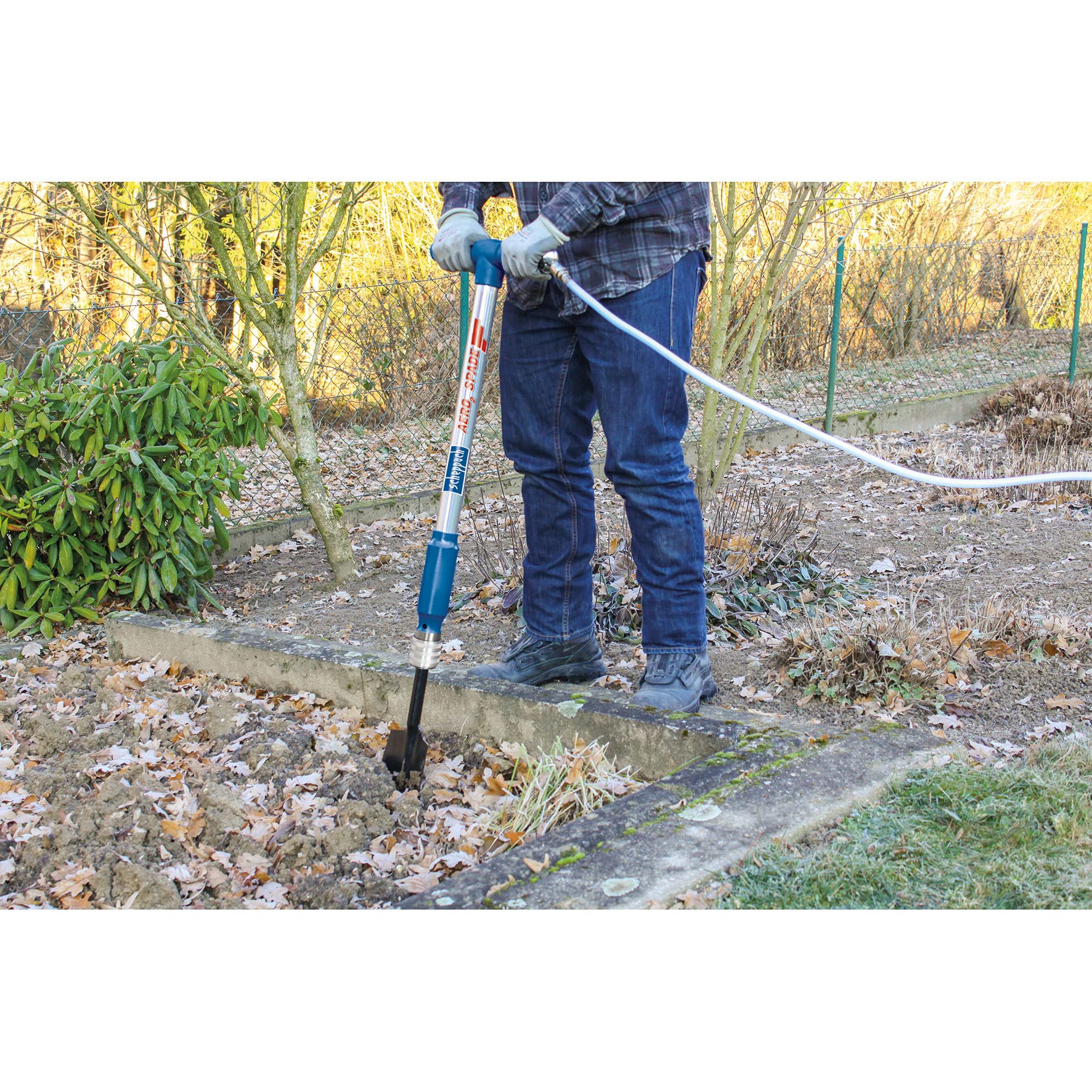 Scheppach Bêche pneumatique Aero²Spade | 27Joules | 6,3 Bar | Consommation d'air 280 L/Min | Poignée en Caoutchouc Anti-Vibrations | Lame de bêche forgée, Burins, Pointerolle et Grattoir Inclus