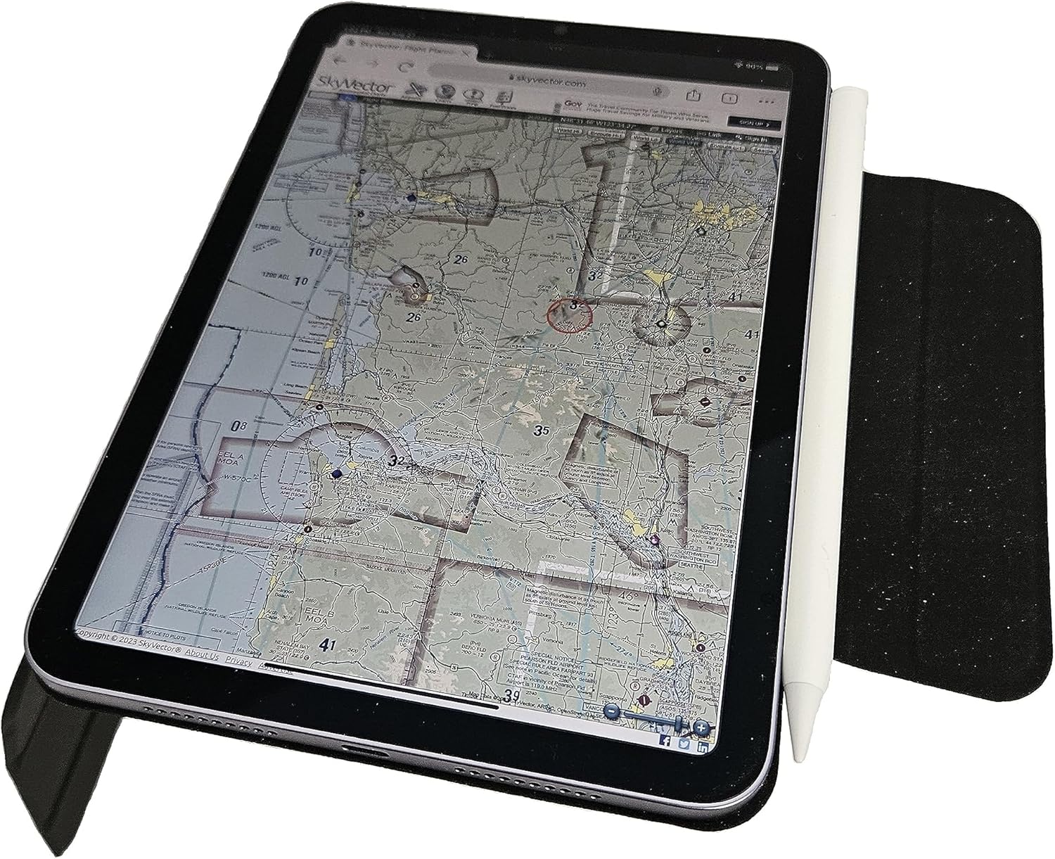 Crystal Pilot Magnetic Folio Kneeboard and VFR-METAR Cheat Sheet. Compatible with mini_iPad6.