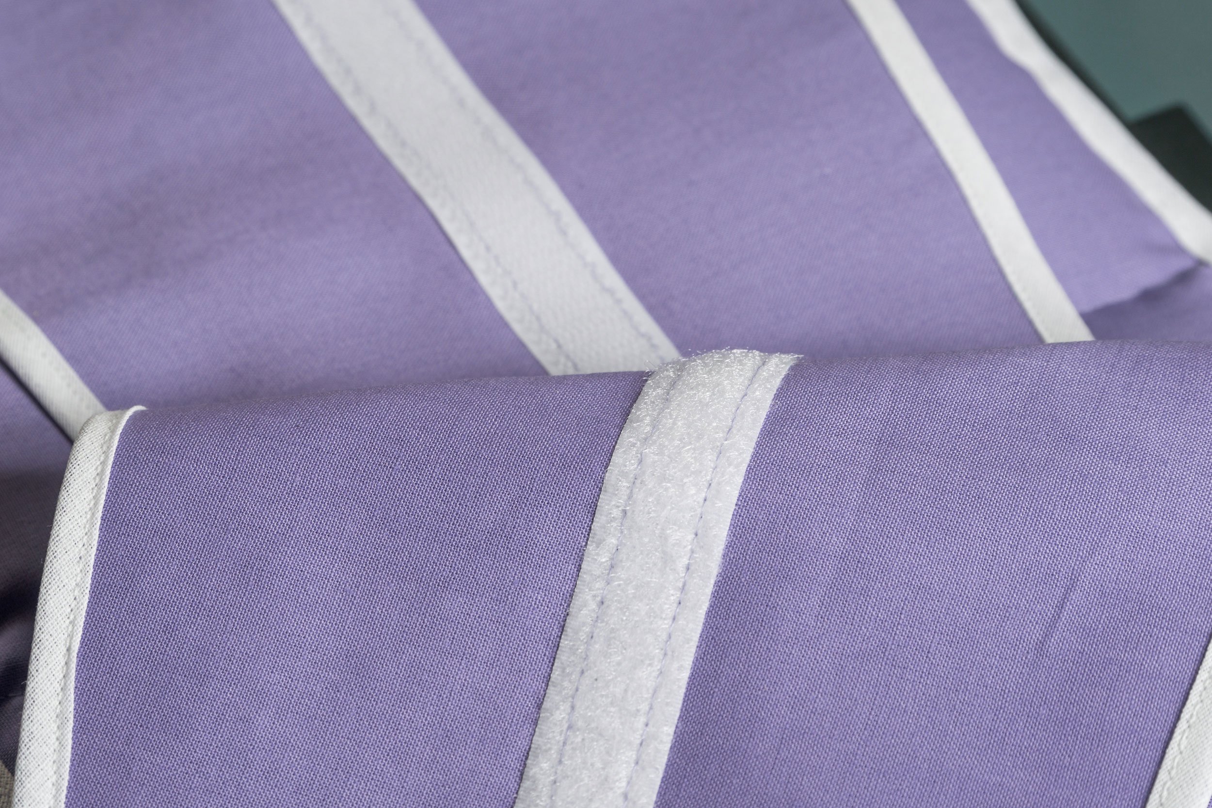Faja térmica lumbar de semillas con cierre, largo aprox. 135cm, malva. Saco térmico para la espalda. Pepitas de uva