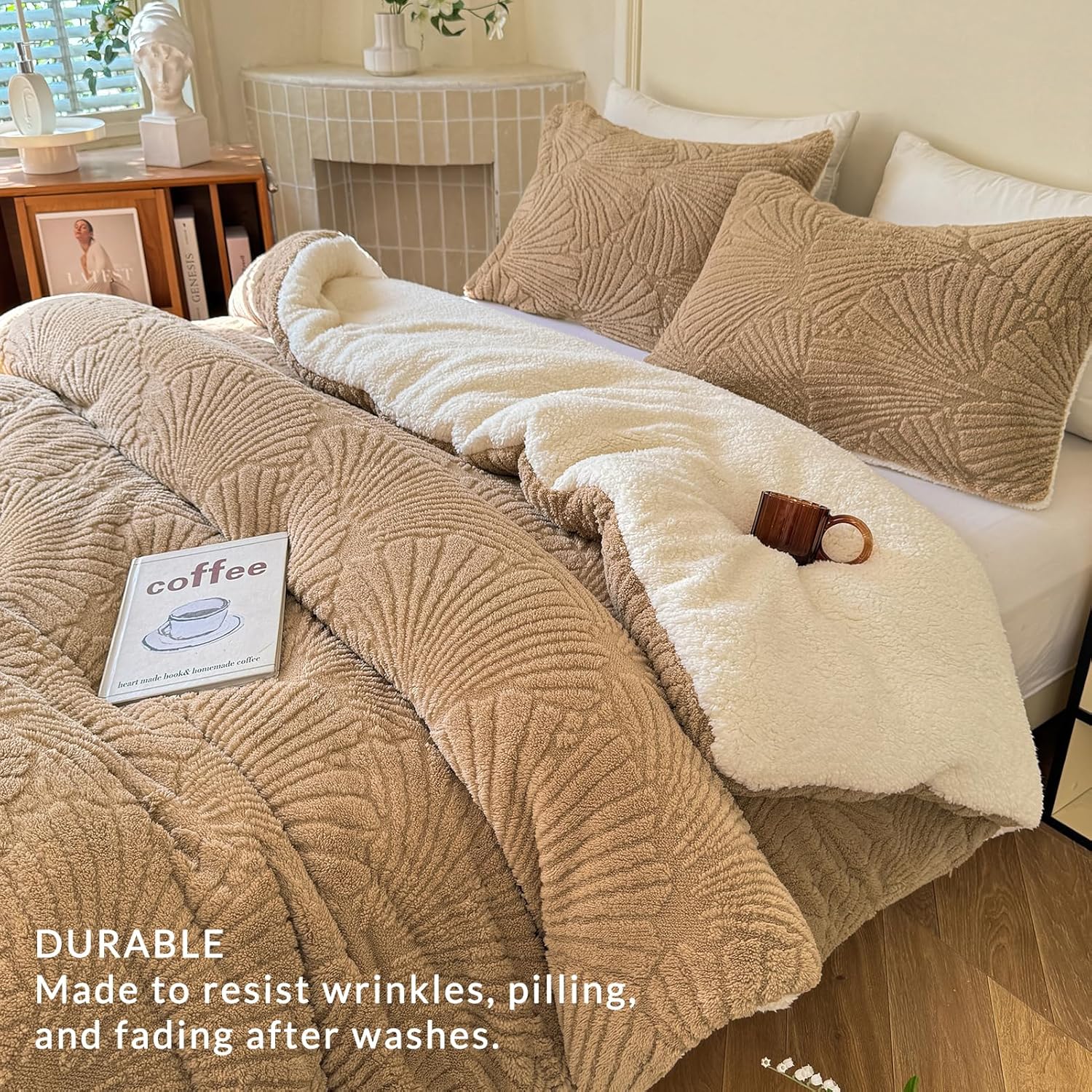 Seashell Jacquard Sherpa Comforter Set Warm Cozy Premium Bedding 3 Pieces, King Size Geometric Pattern Quilt Comforter with 2 Pillowcases(104"X90" Beige) - Image 5