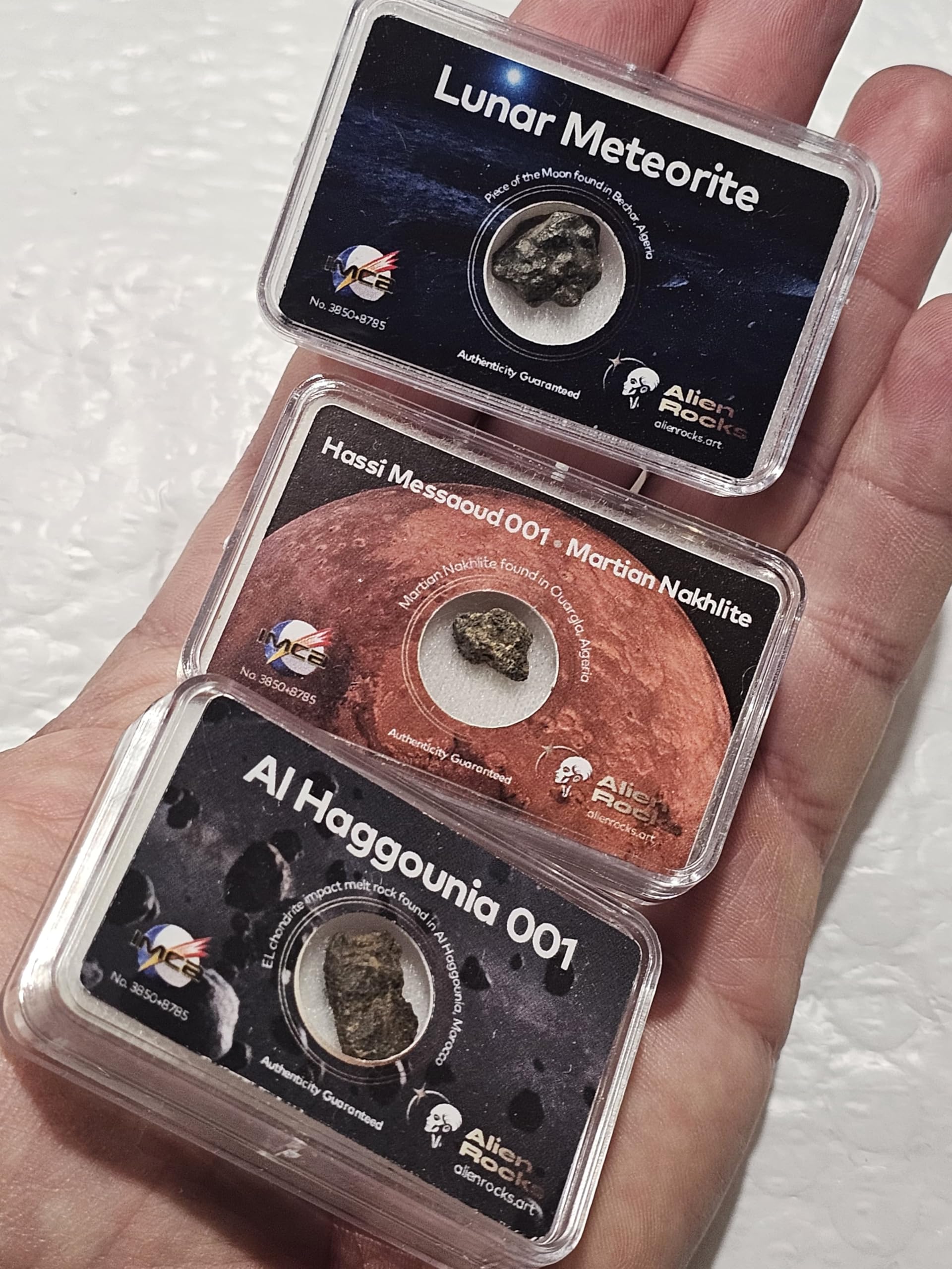 Frammento di meteorite marziano con certificato - Autentico meteorite di Marte Hassi Messaoud (0,2-0,3 g) - Raro esemplare di roccia di Marte per collezionisti, astronomia e regalo spaziale