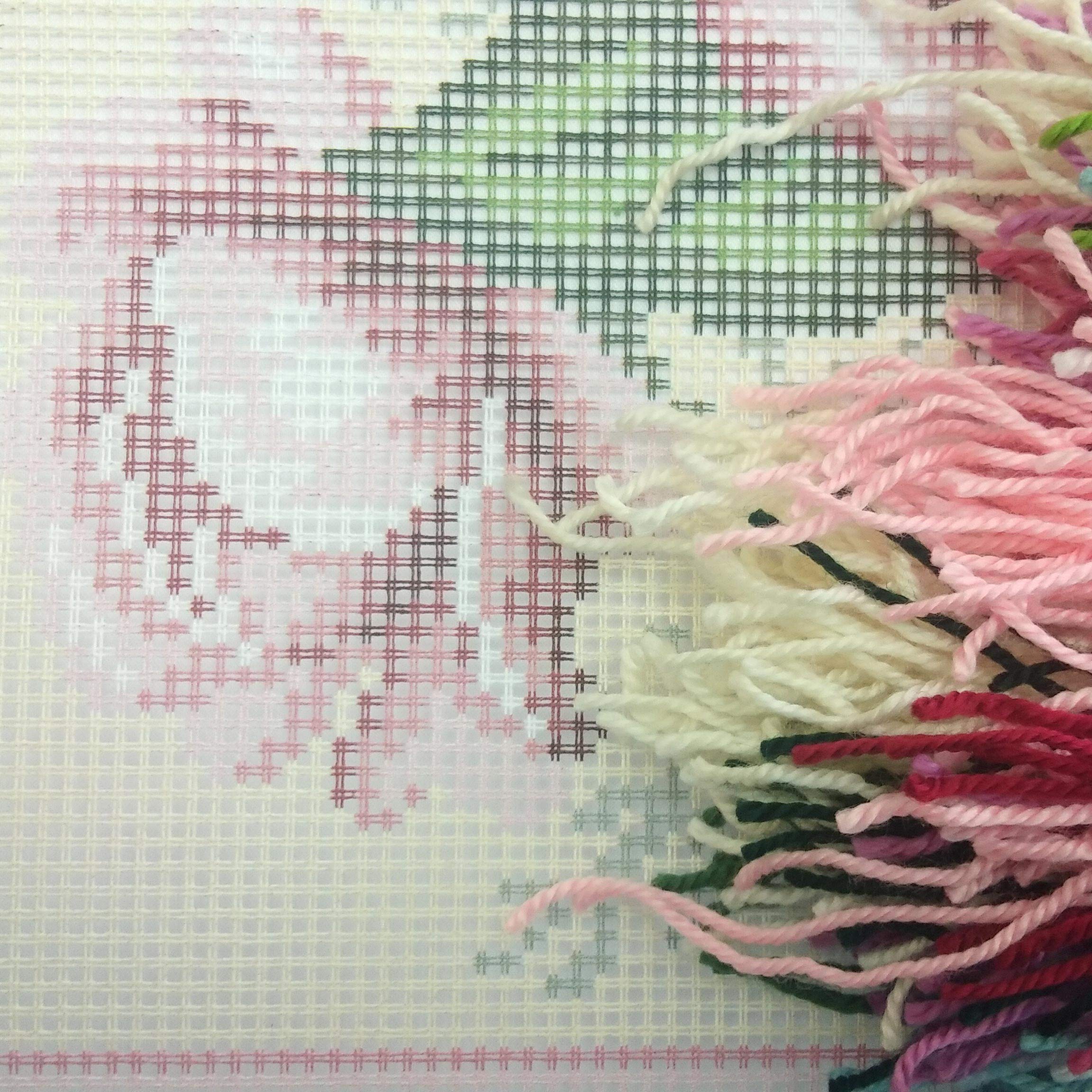 Ramo de rosas. Kit de punto de aguja. Cojín de 40,6 x 40,6 cm. Lienzo de tapiz impreso, calidad europea