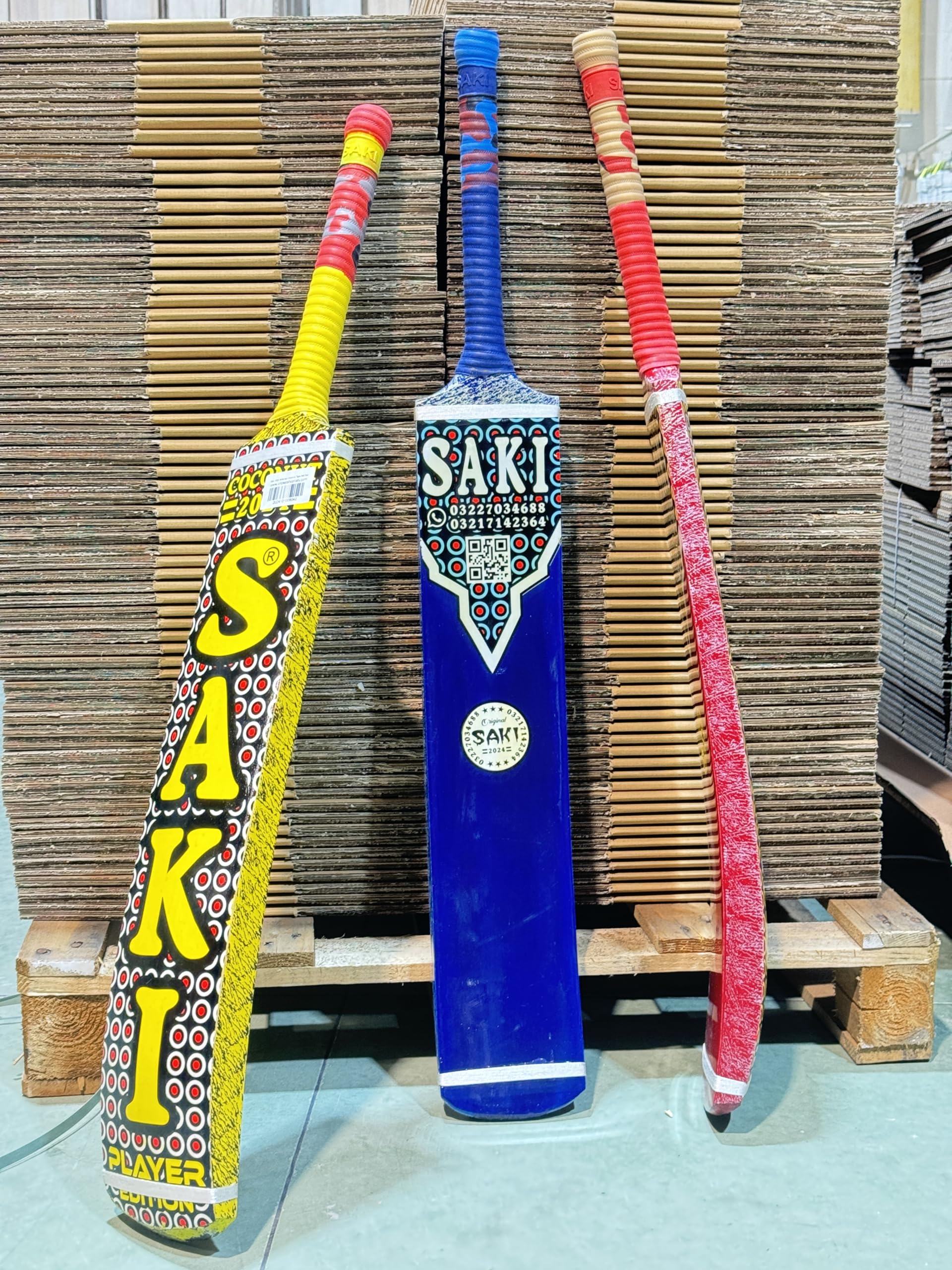 Saki 2024 Srilankan Noix de coco Tape Ball Bat