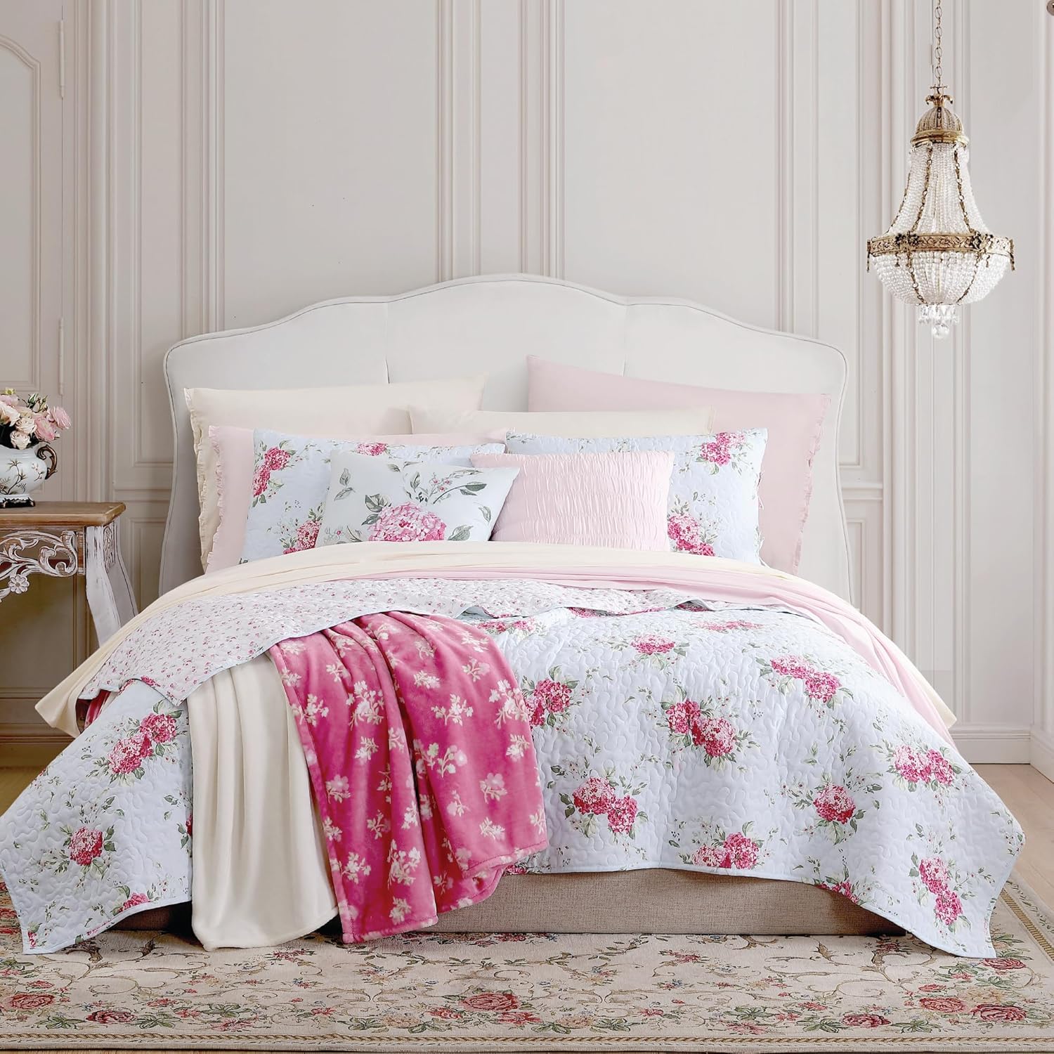 Shabby Chic® - Twin Quilt Set, Reversible Cotton Bedding with Matching Sham, Elegant Floral Home Decor for All Seasons (Chloe Blue, Twin)