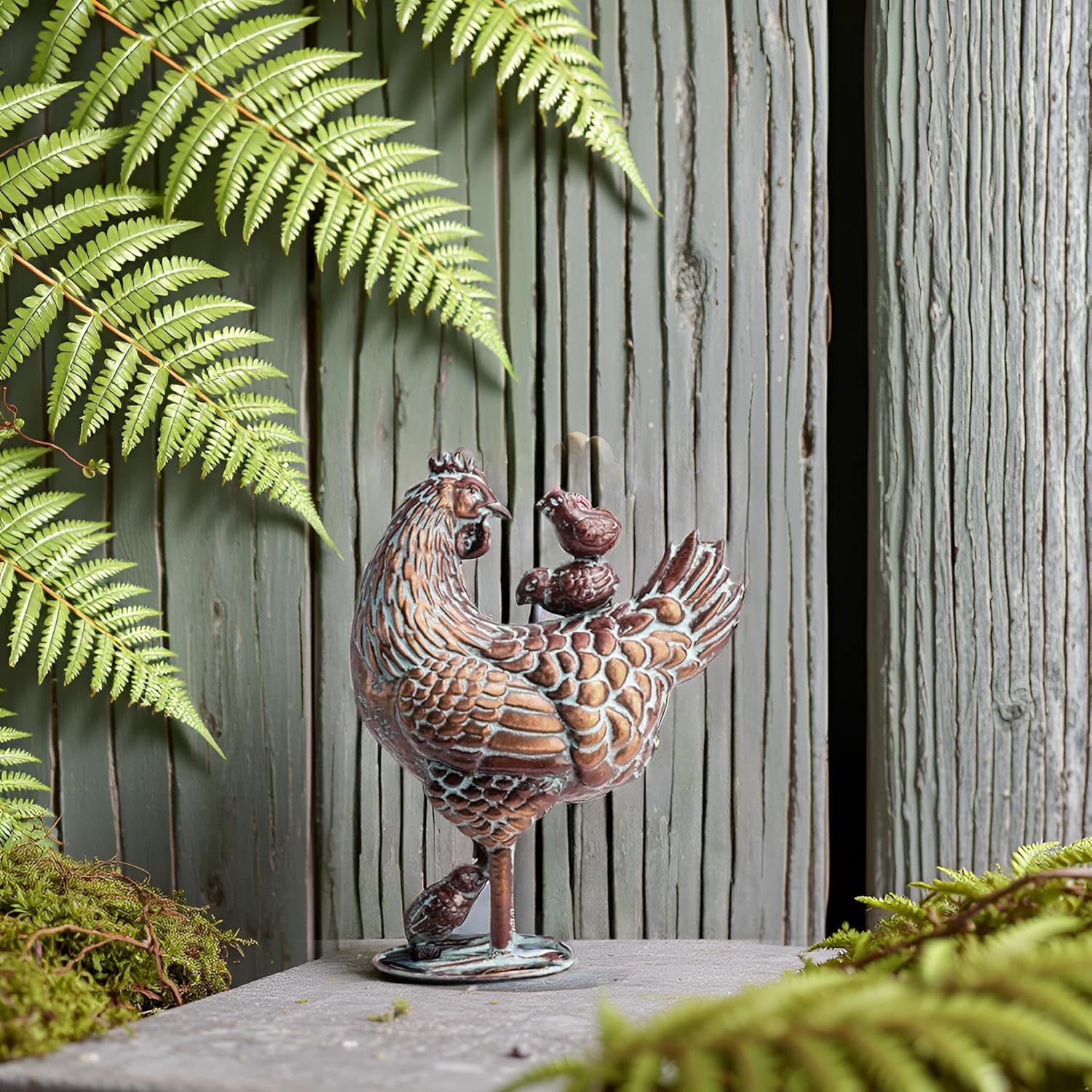 Metal Mother Hen and Chicks Statue for Yard and Garden,13.5" Lx18 H Outdoor Sculptures & Statues, Antique Metal Chicken Yard Art for Home Backyard Patio,Gift for Mom Grandma and Chicken Lovers