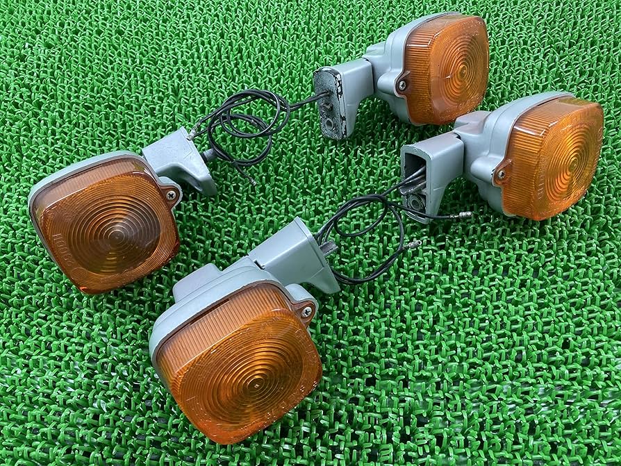 シャリイ　cf50 cf70 純正ウインカー セットおっぱいウインカー シャリイ cf50 cf70 純正ウインカー セットおっぱいウインカー