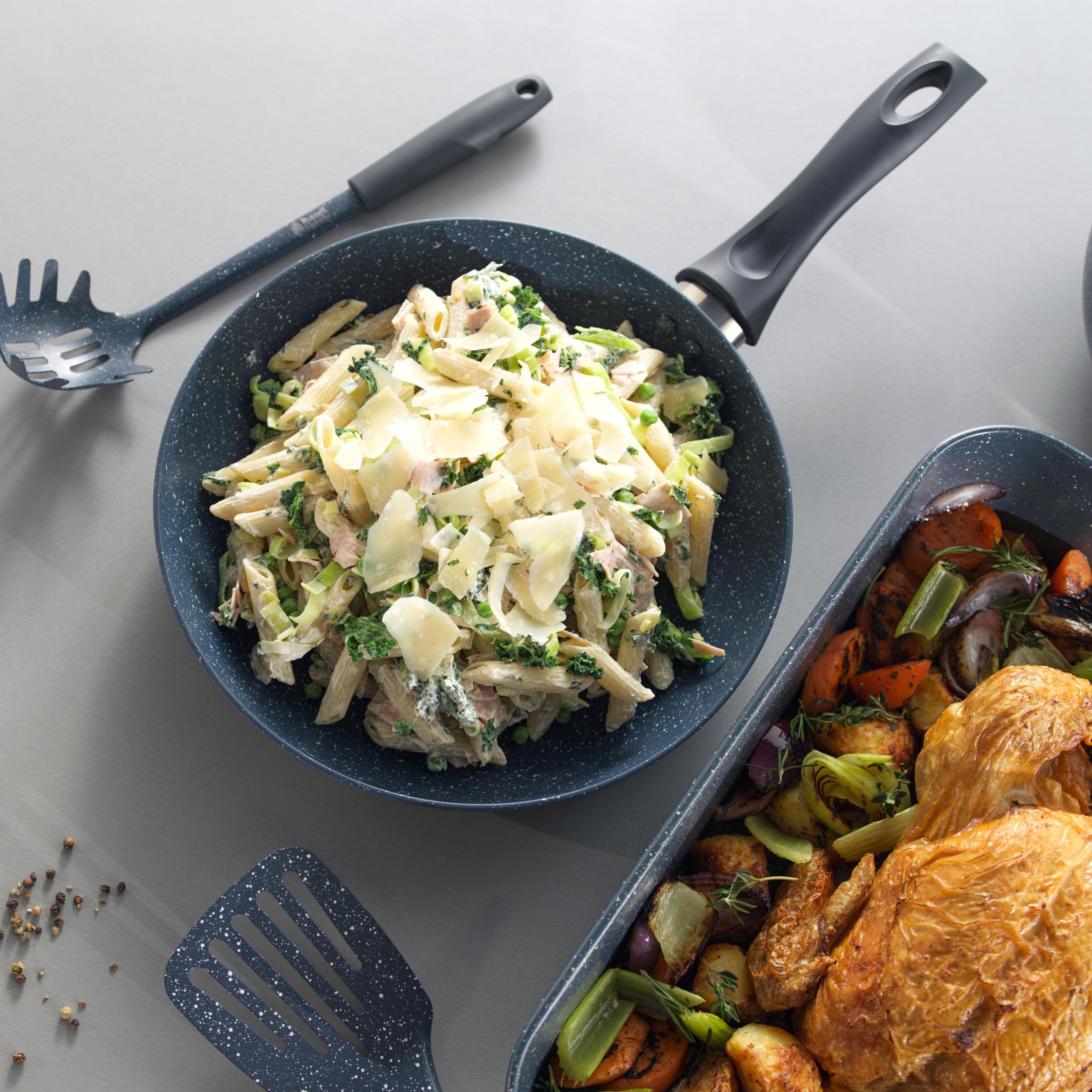 Image secondaire de l'Ensemble de Poêles à Frire Russell Hobbs en Marbre Bleu