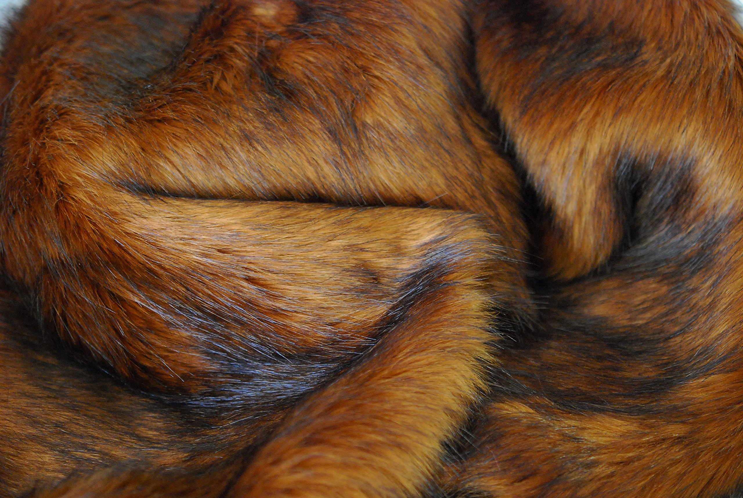 Crs Fur Fabrics Bronze Super Luxury Faux Fur Fabric Material - Long Pile Sample 10Cmx10cm