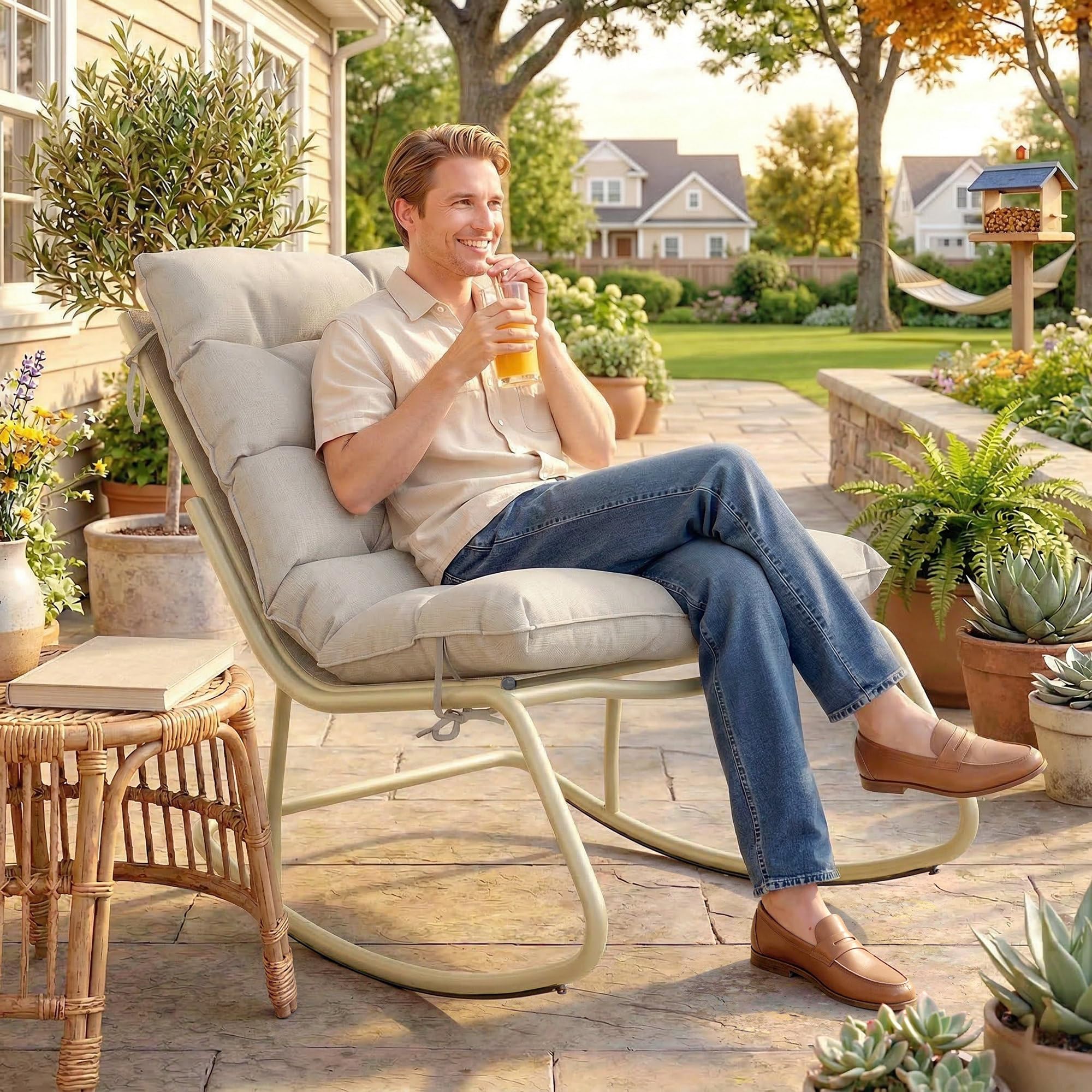 Outsunny Fauteuil à Bascule Extérieur avec Coussin Moelleux 125cm - Rocking Chair Large 64cm en Acier et Textilène - Chaise Bercante de Salon et Balcon, Beige et Doré