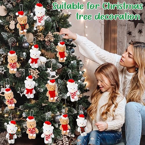 Miniatura 4 de Liliful 24 adornos de oso de peluche de Navidad a granel de 6.3 pulgadas, bonitos llaveros de oso pequeño con sombrero y bufanda para colgar en el