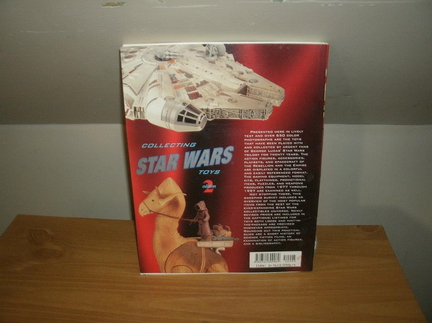 Collecting Star Wars® Toys 1977-Present: An Unauthorized Practical Guide (A Schiffer Book for Collectors)      Paperback – October 18, 1999