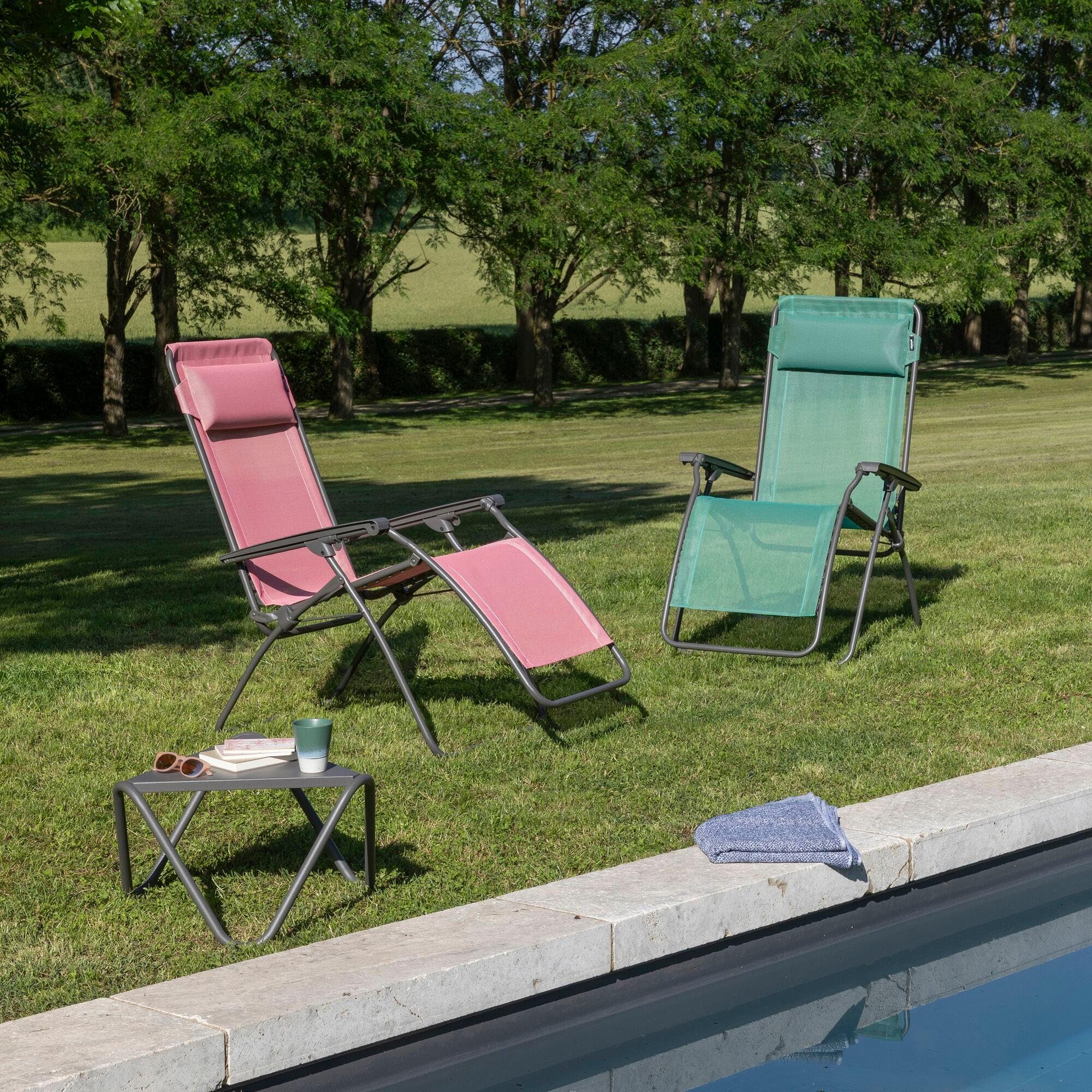 Lafuma Relaxe R Clip Relax Rclip, Chlorophylle | Fabriqué en FRANCE - Garantie 5 ans - Vert - Léger et pliant pour un transport facile, Résiste aux UV et à la pluie